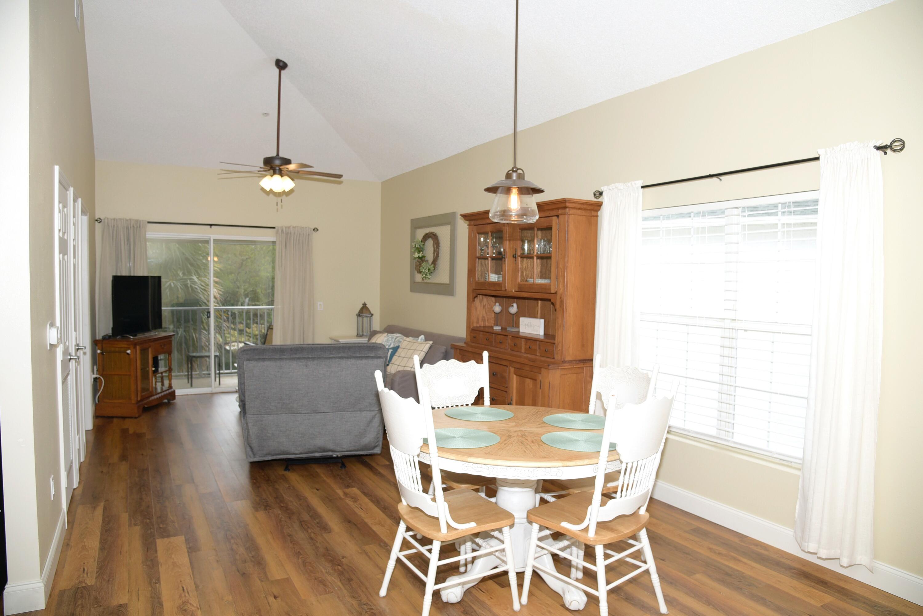 THE FLORIDA CLUB - Residential Lease