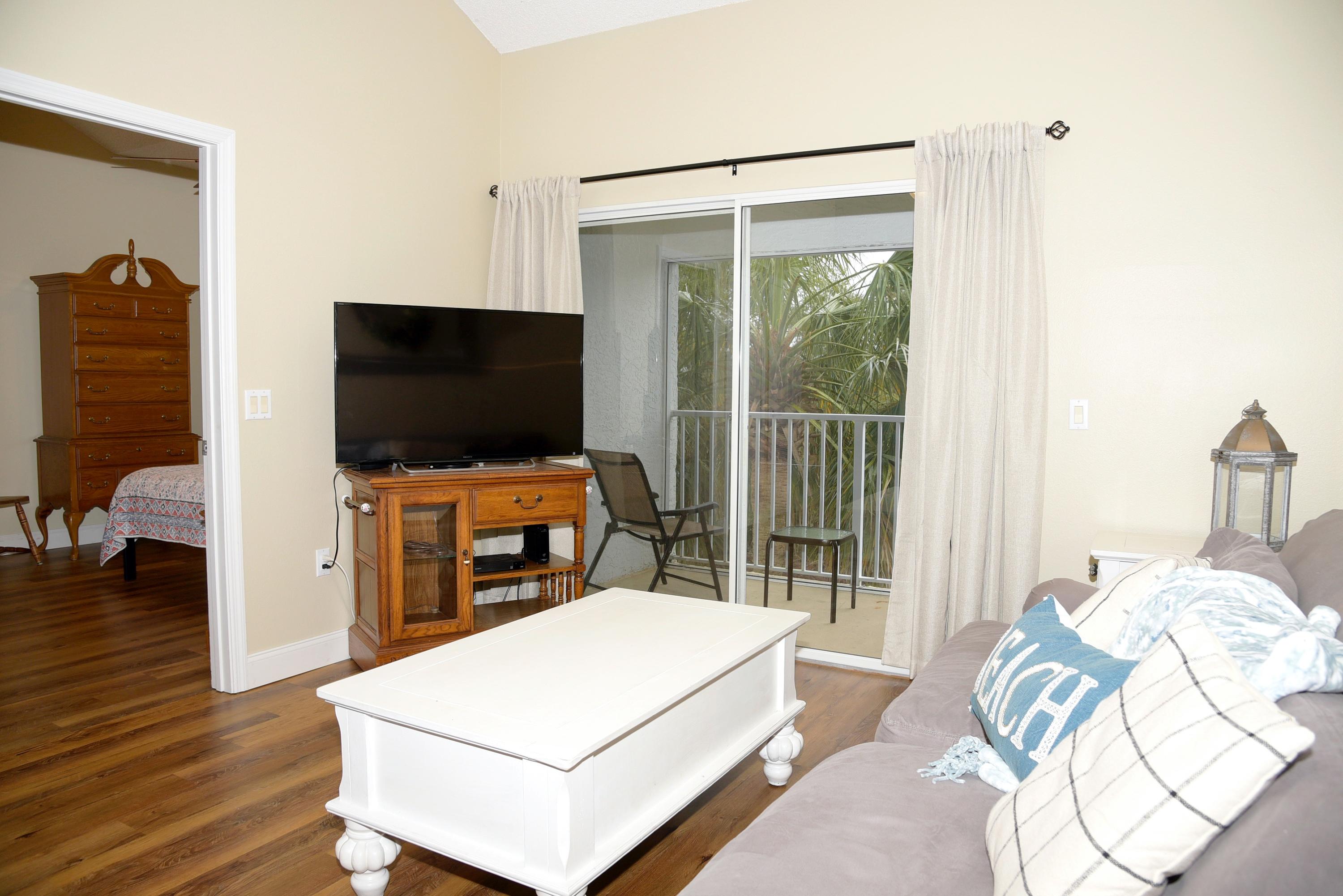 THE FLORIDA CLUB - Residential Lease