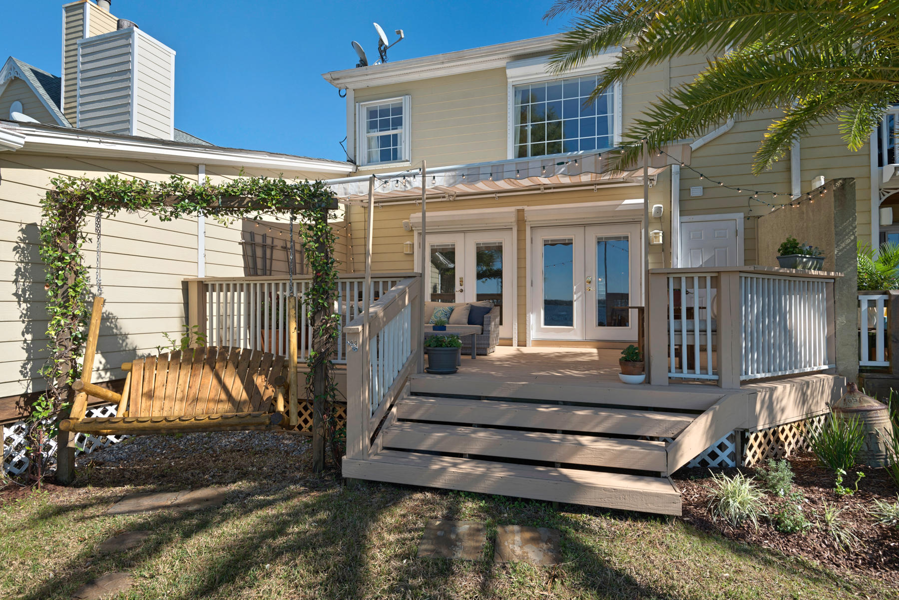 GARNIERS CAY T/H - Residential