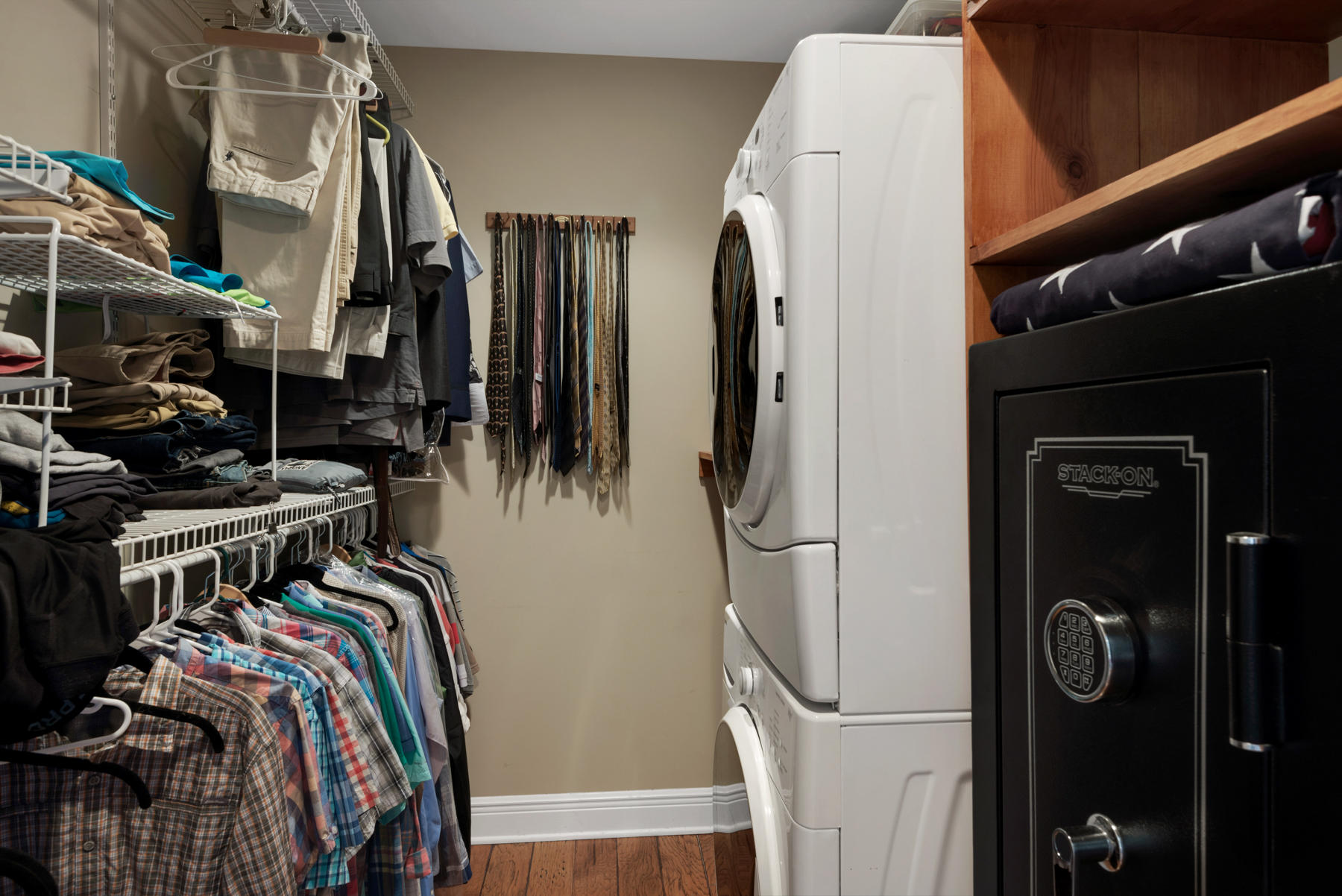 GARNIERS CAY T/H - Residential