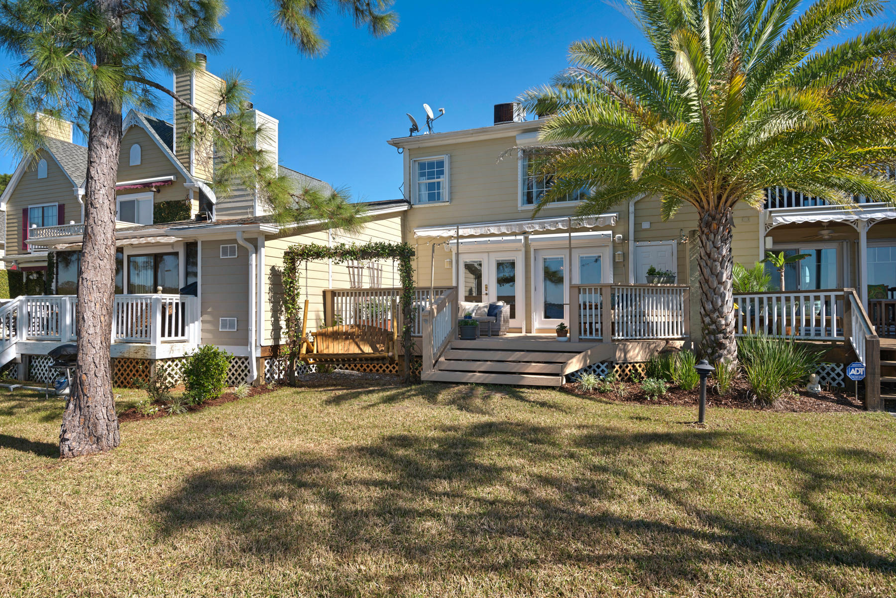 GARNIERS CAY T/H - Residential