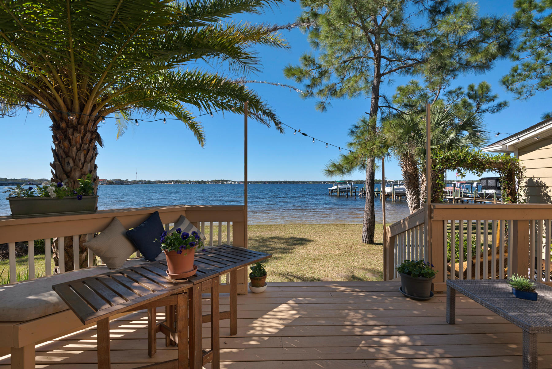 GARNIERS CAY T/H - Residential