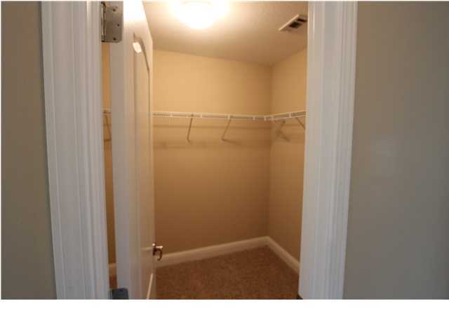 WINDMEADOWS - Residential