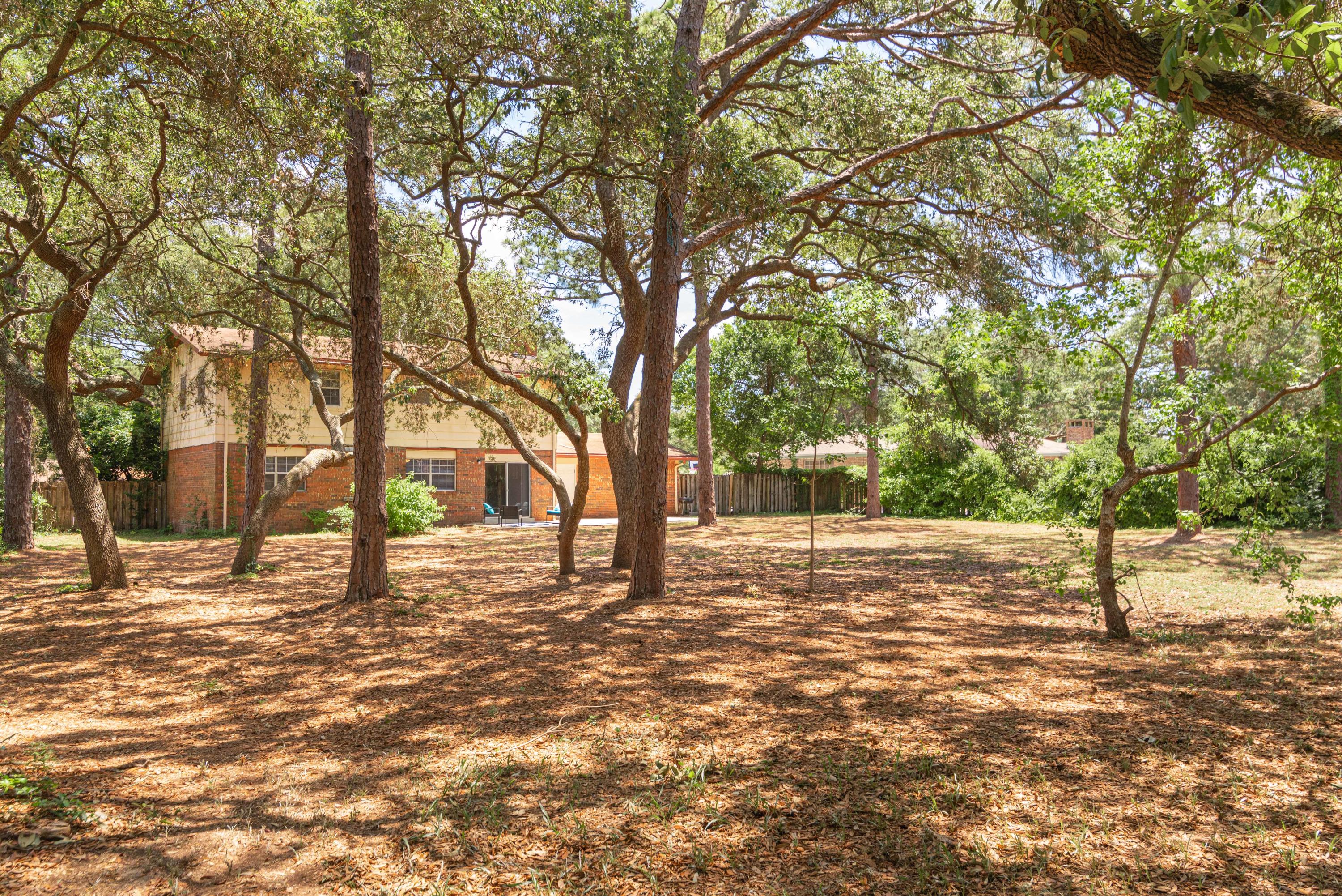 LAKE LORRAINE ESTATES - Residential