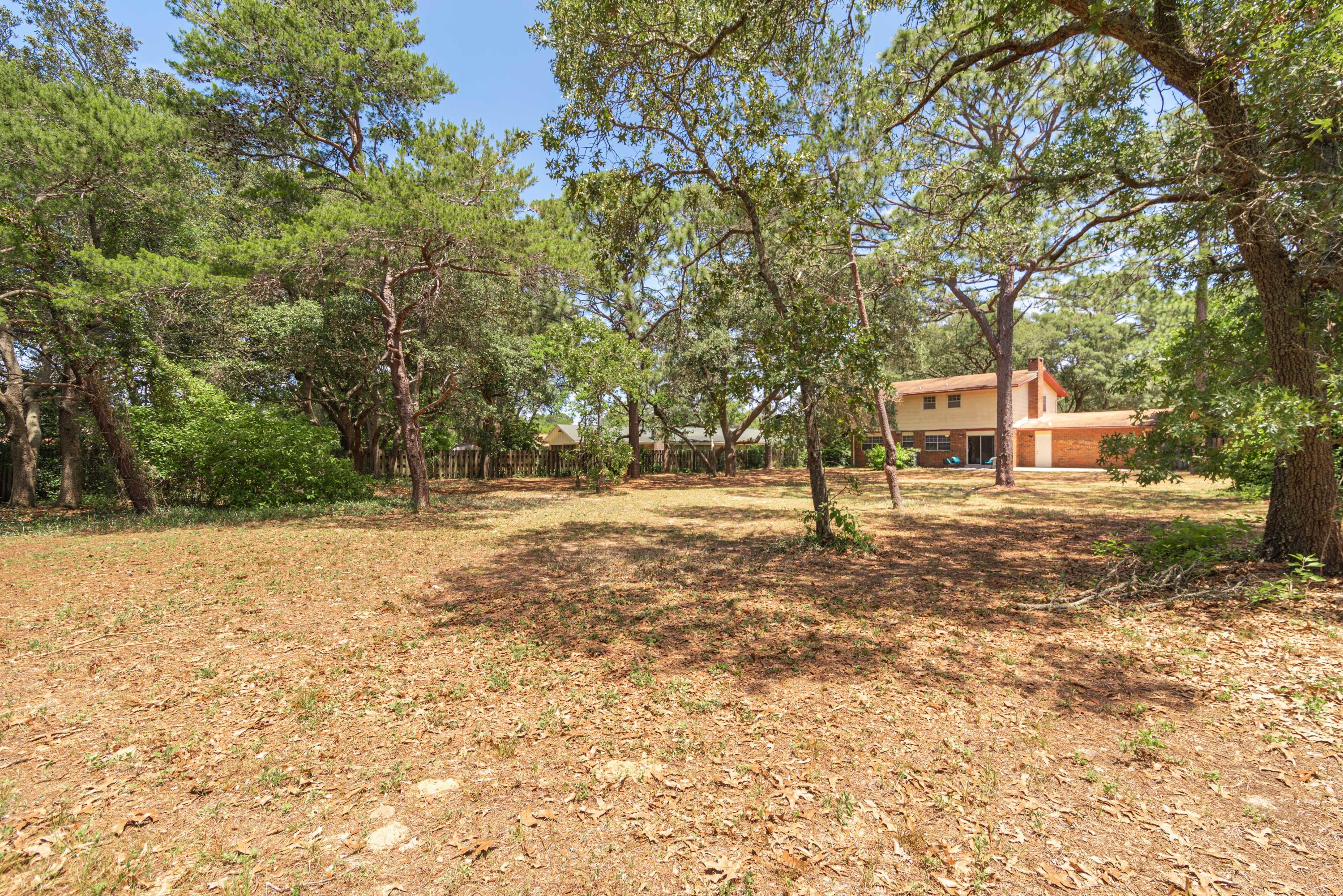 LAKE LORRAINE ESTATES - Residential