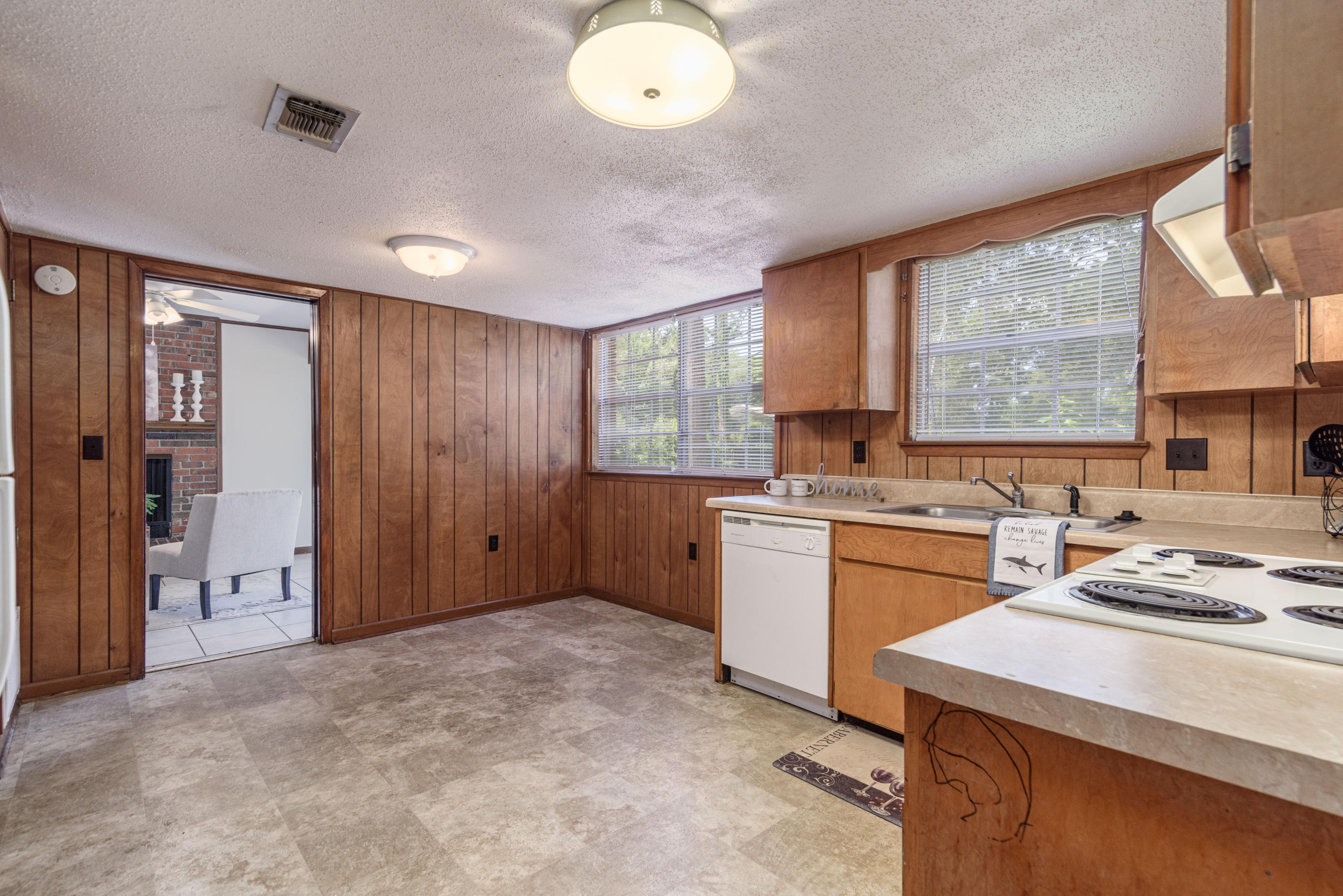 LAKE LORRAINE ESTATES - Residential