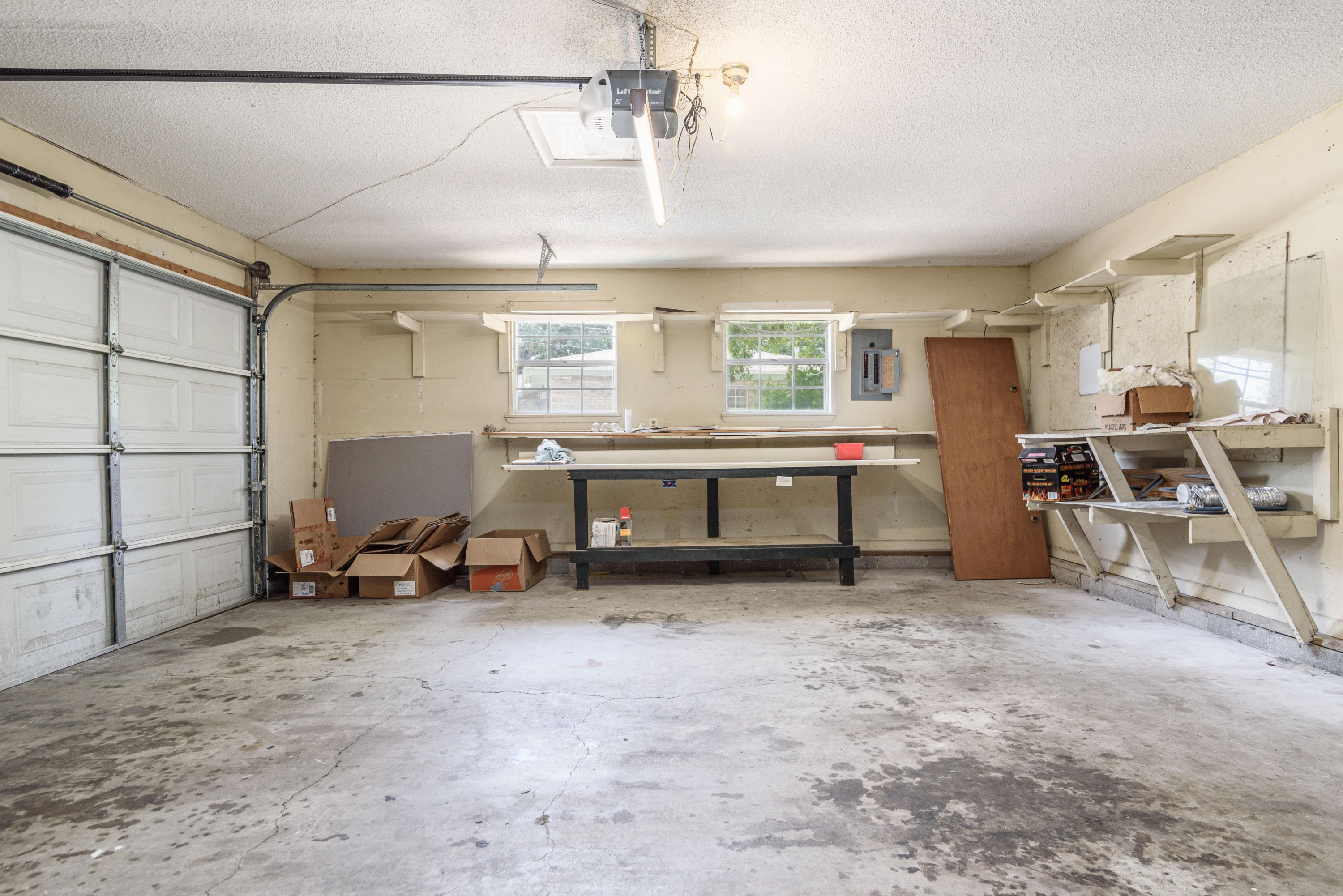 LAKE LORRAINE ESTATES - Residential