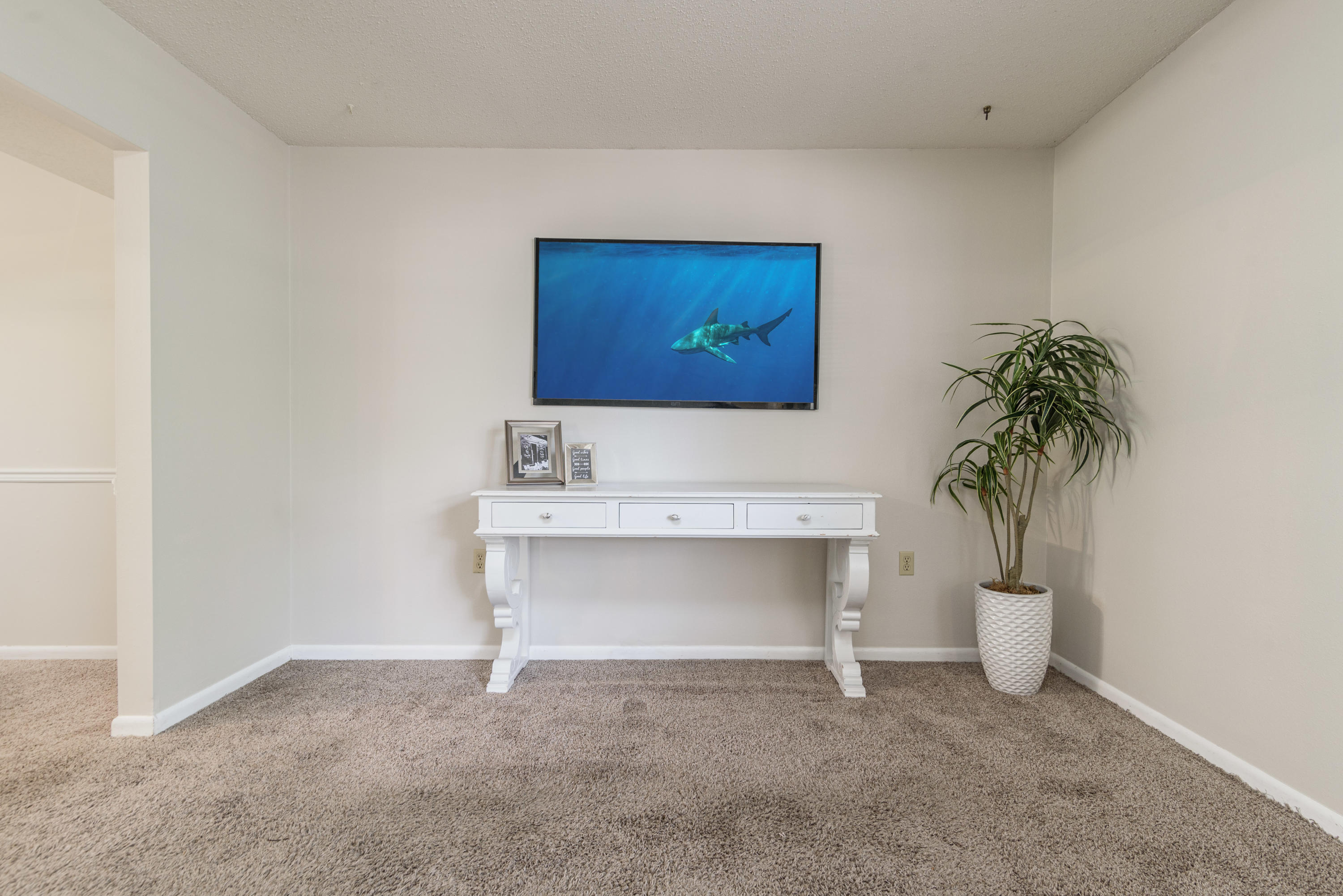 LAKE LORRAINE ESTATES - Residential