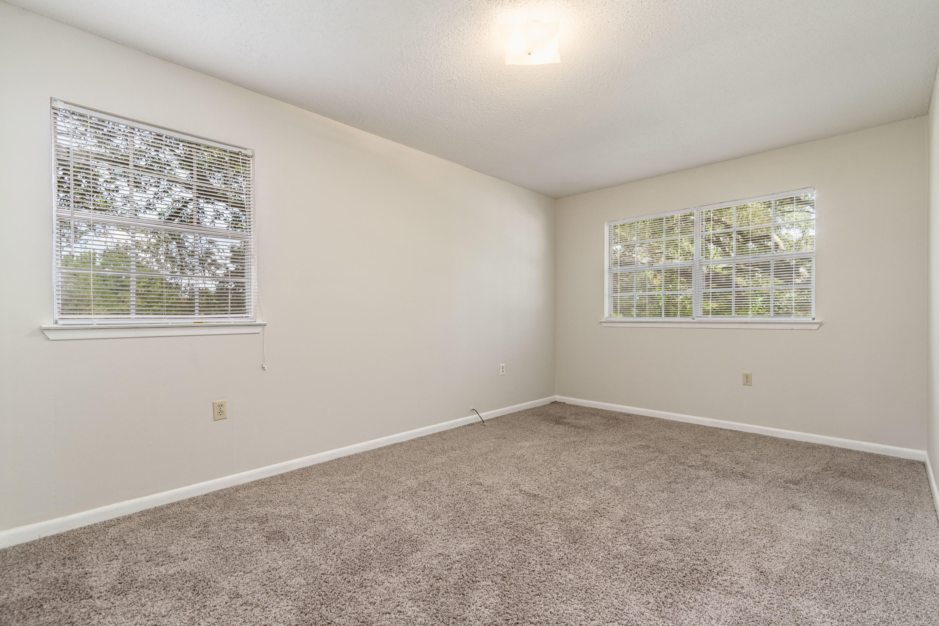 LAKE LORRAINE ESTATES - Residential