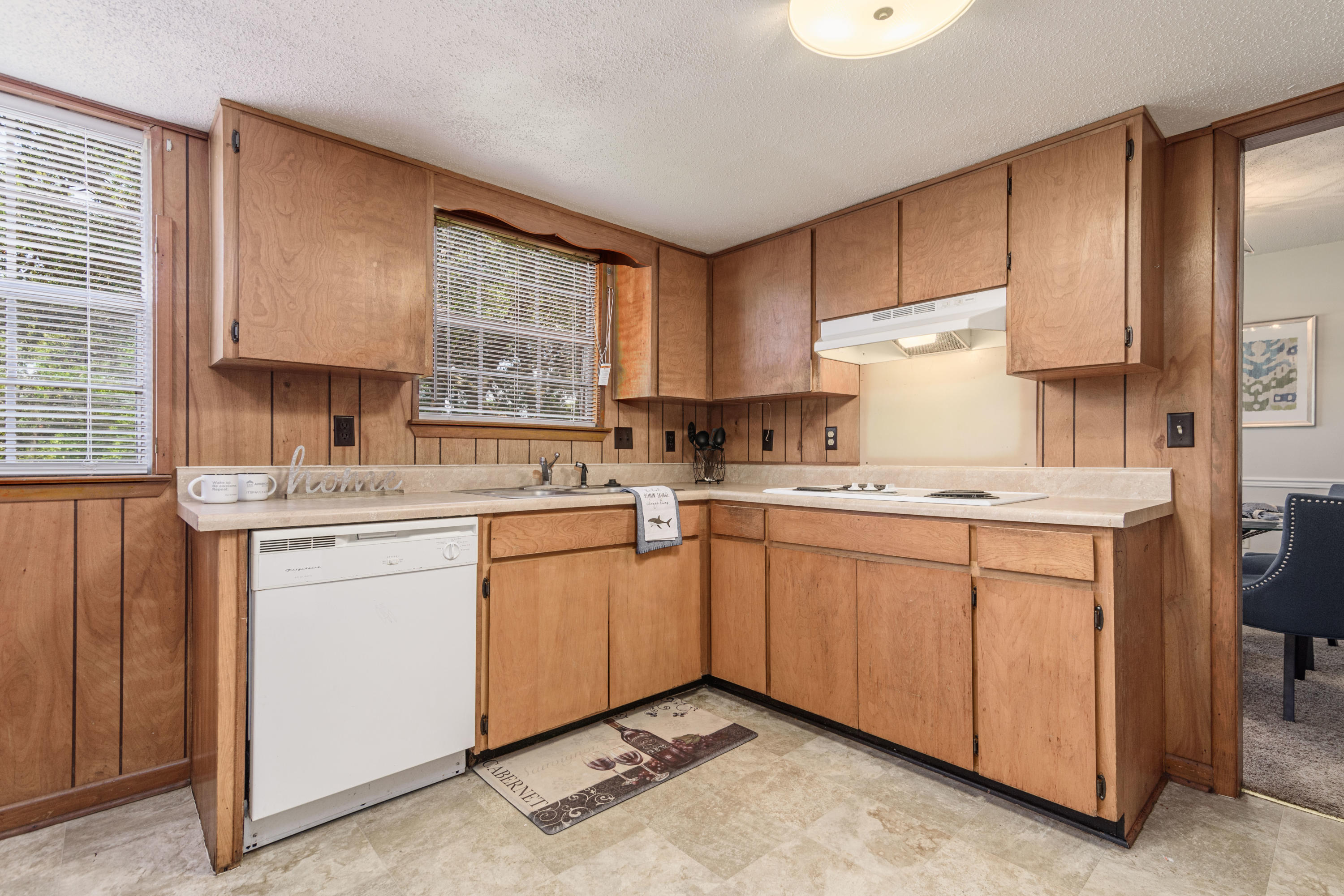 LAKE LORRAINE ESTATES - Residential