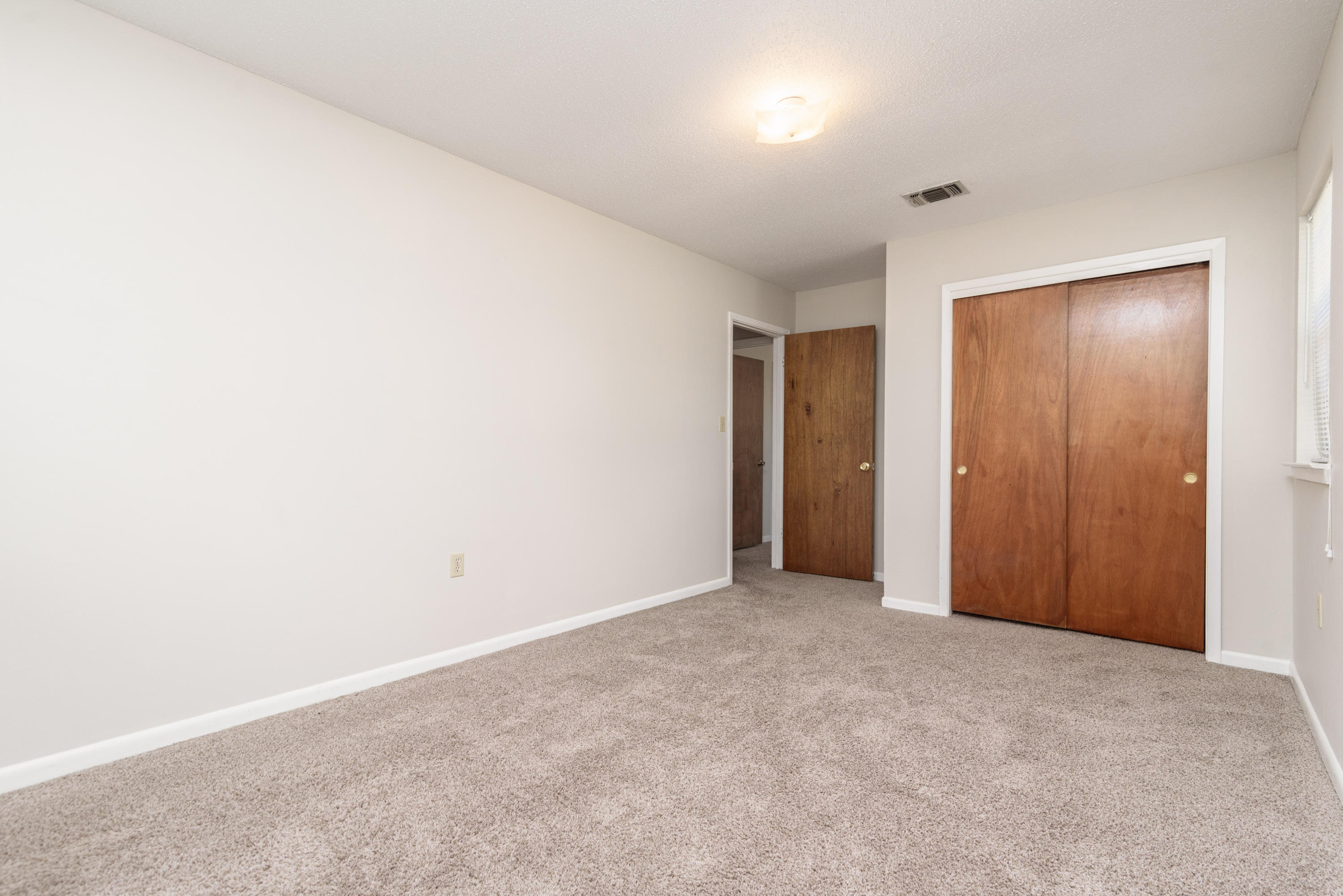 LAKE LORRAINE ESTATES - Residential