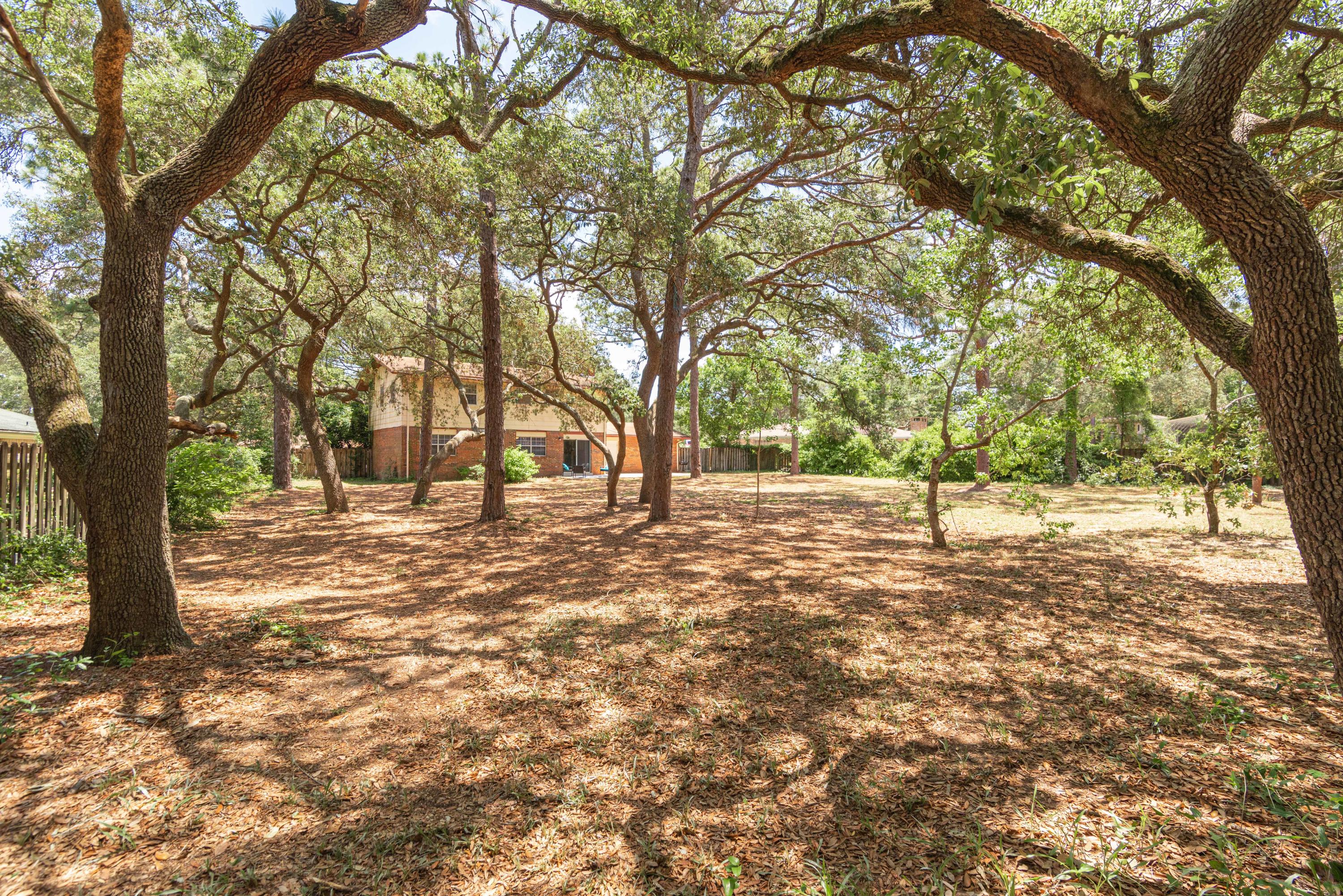 LAKE LORRAINE ESTATES - Residential