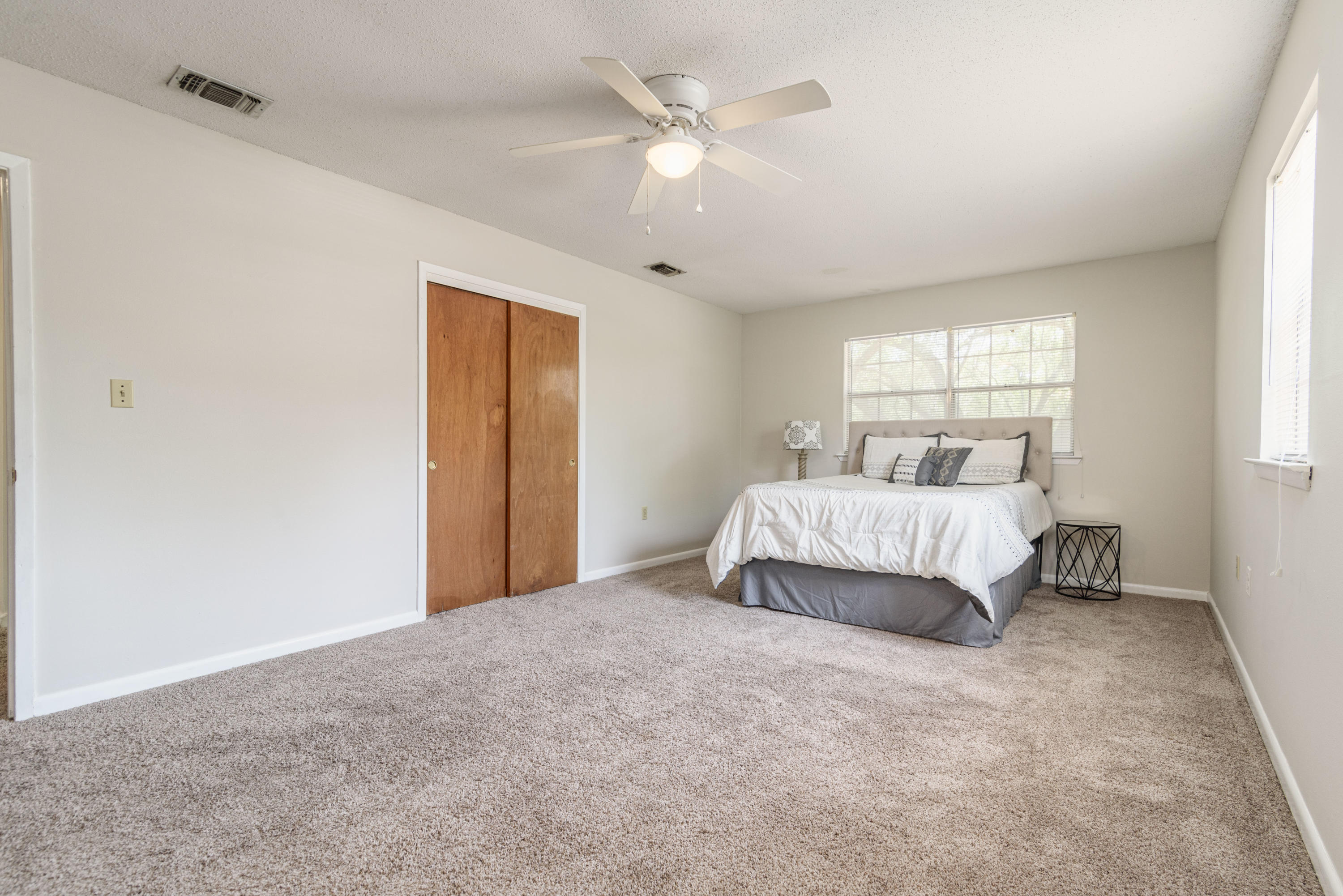 LAKE LORRAINE ESTATES - Residential