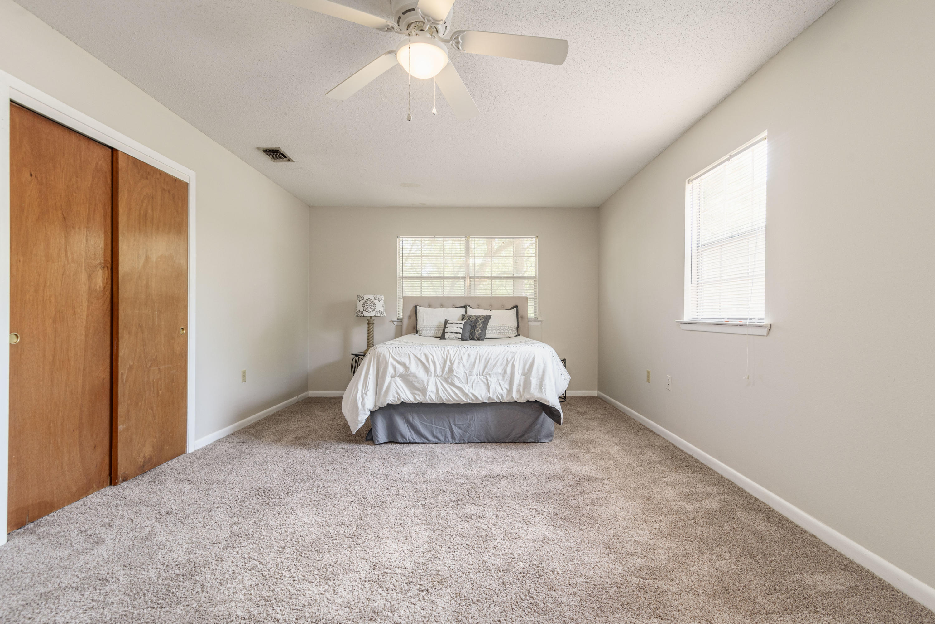 LAKE LORRAINE ESTATES - Residential