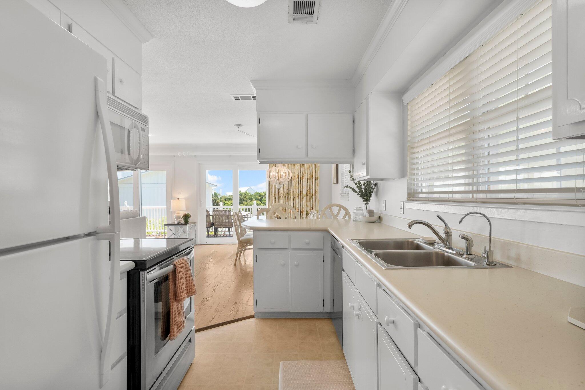 BEACH HIGHLAND 1ST ADD - Residential Lease