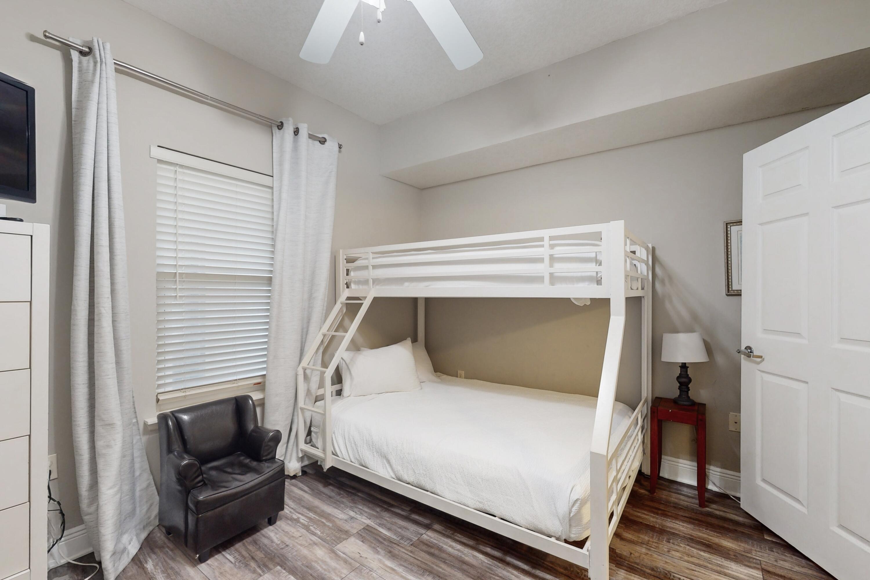 ARIEL DUNES II - Residential