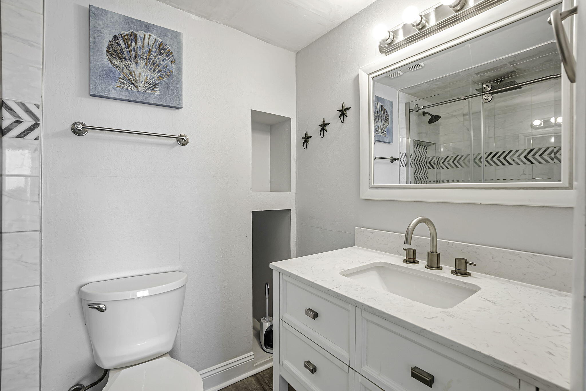 COMMODORES LANDING - Residential