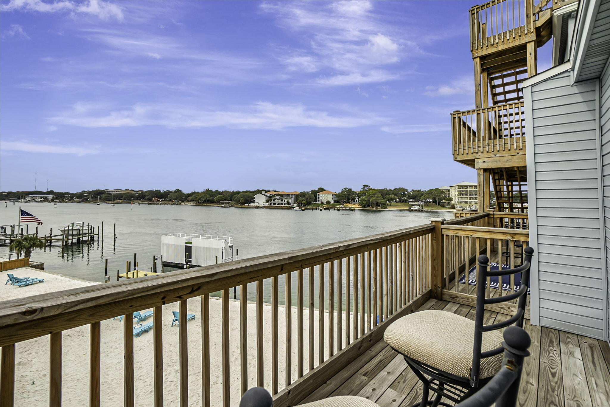 COMMODORES LANDING - Residential