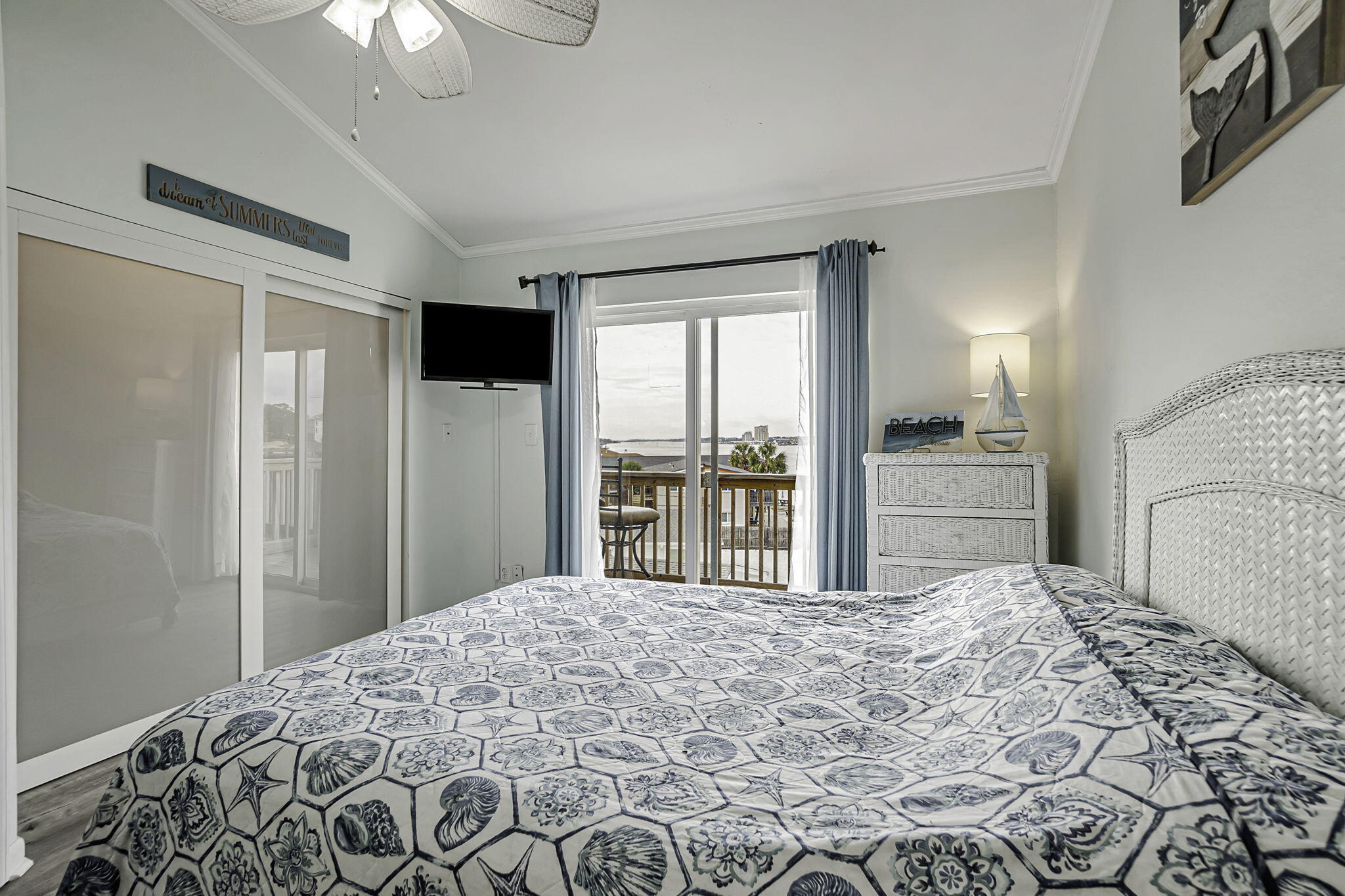 COMMODORES LANDING - Residential
