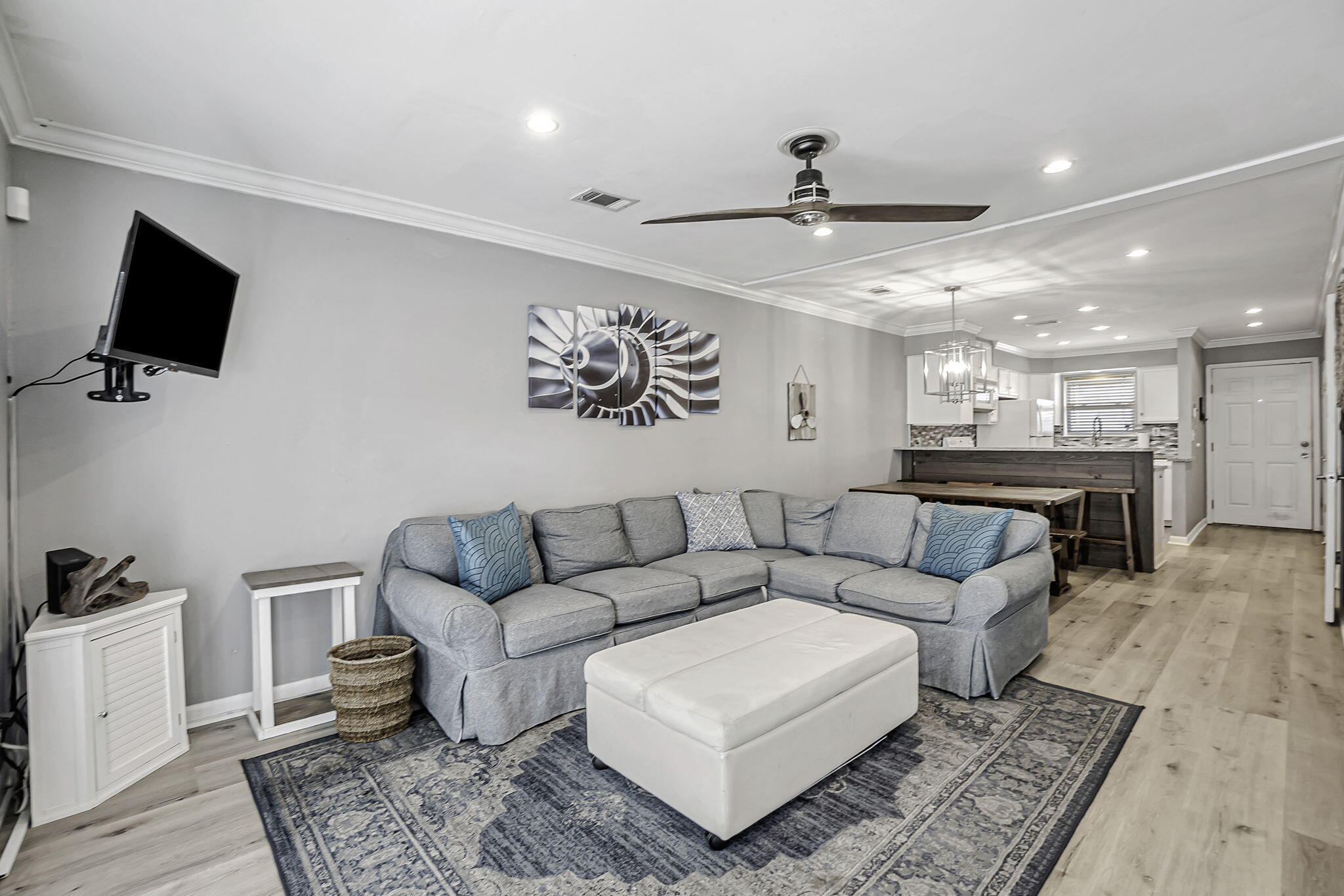 COMMODORES LANDING - Residential