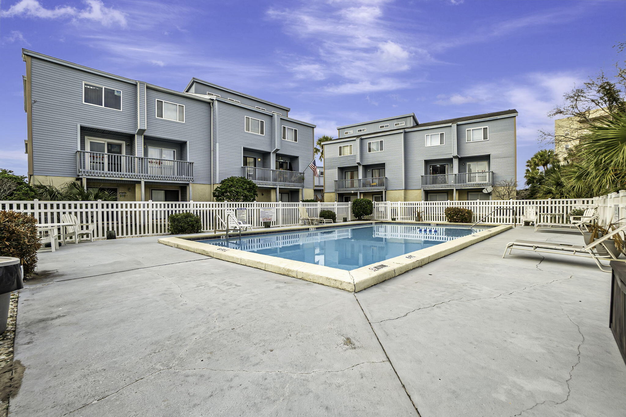 COMMODORES LANDING - Residential
