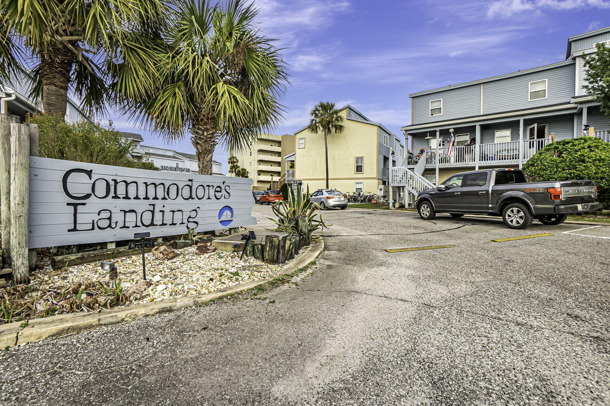 COMMODORES LANDING - Residential