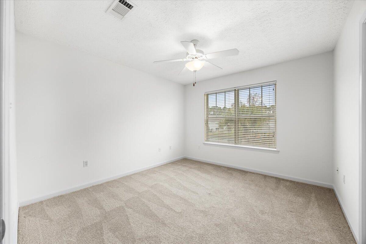 TIGER LAKE - Residential