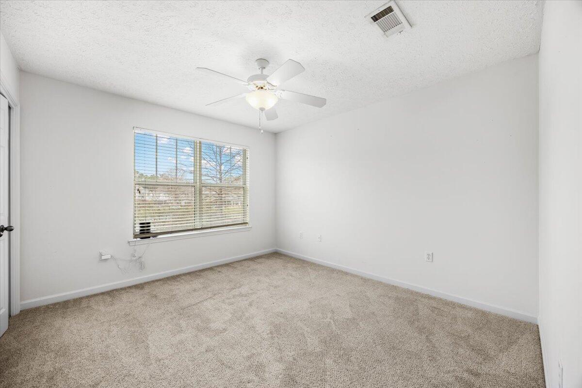 TIGER LAKE - Residential