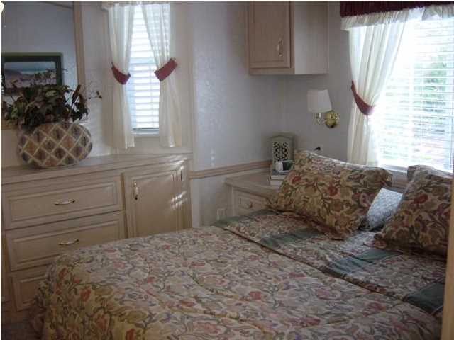 BRADLEY PARK - Residential