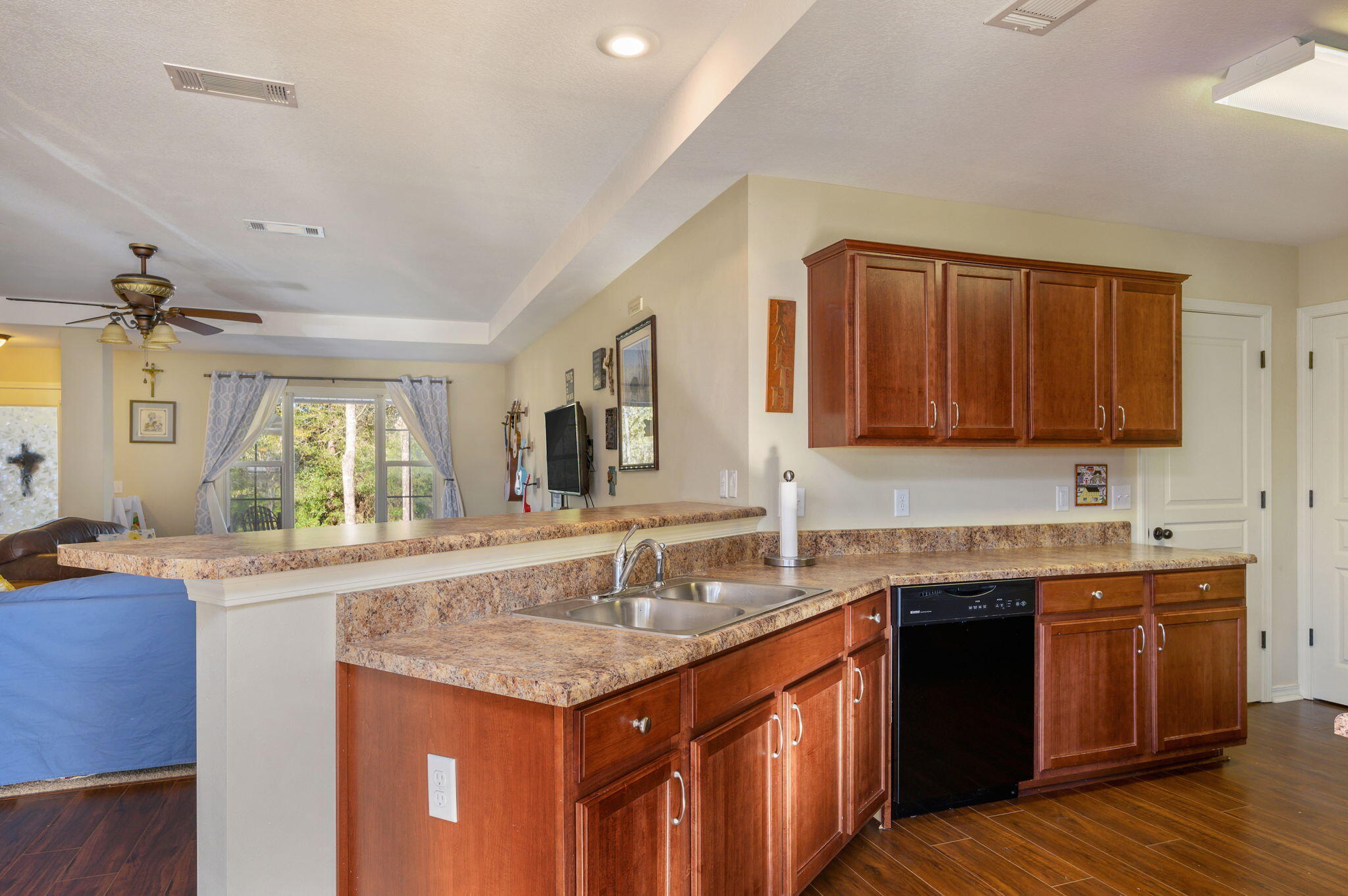 HUNTERS RIDGE - Residential