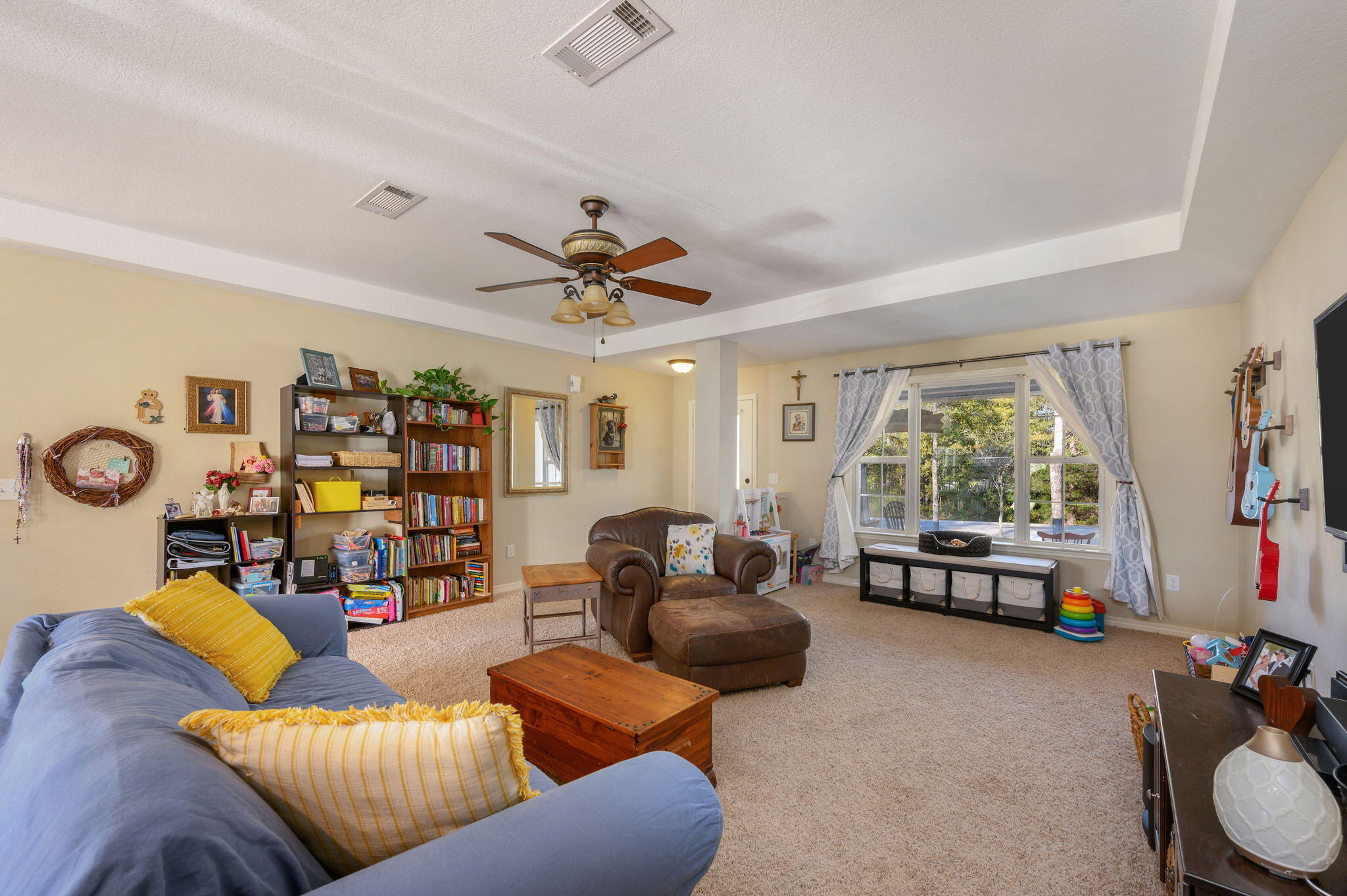 HUNTERS RIDGE - Residential