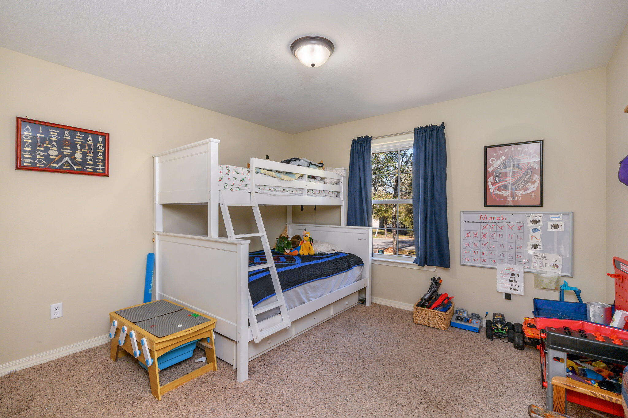 HUNTERS RIDGE - Residential