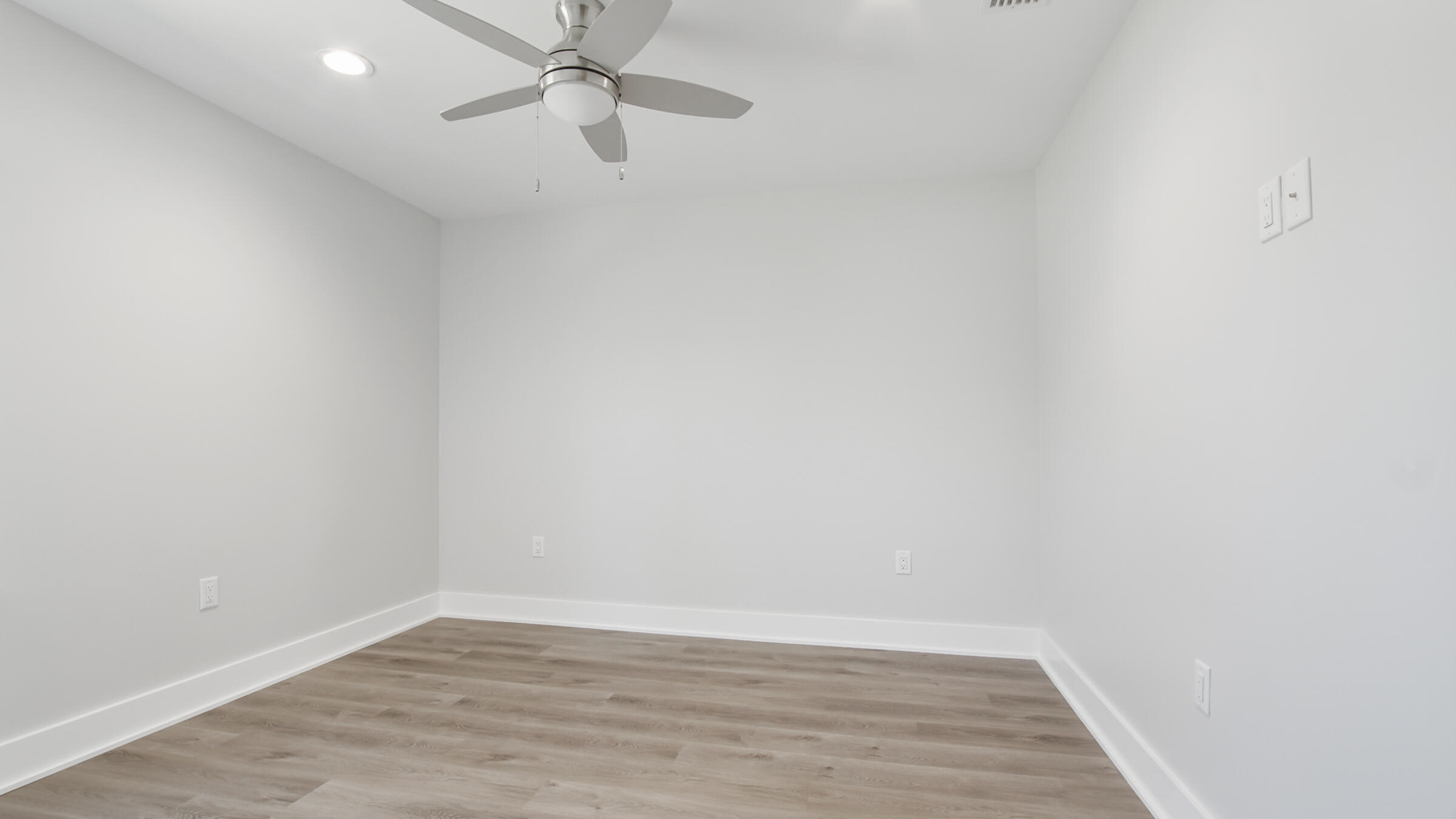 OAKWOOD HILLS UNIT 3 - Residential