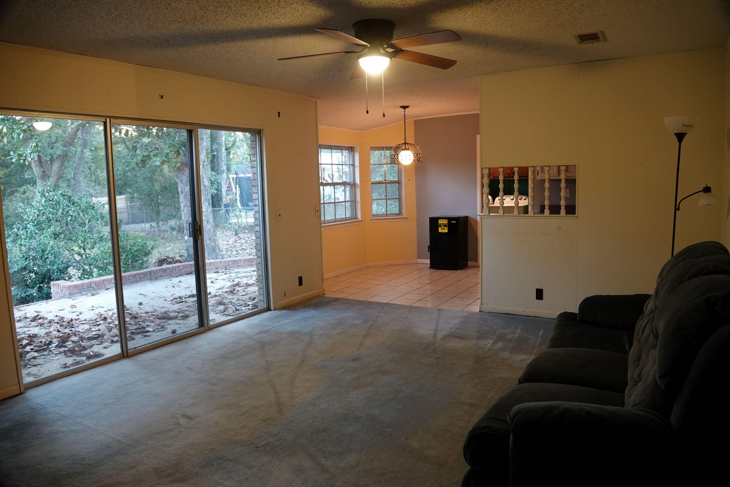 EDGEWATER VILLAGE - Residential