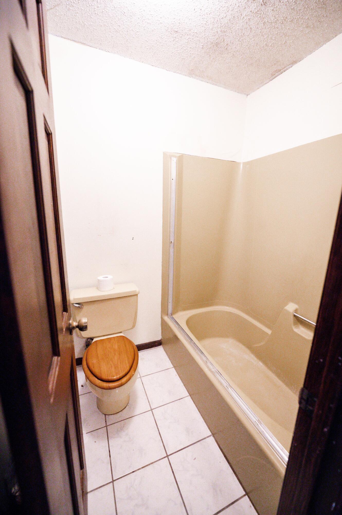 EDGEWATER VILLAGE - Residential