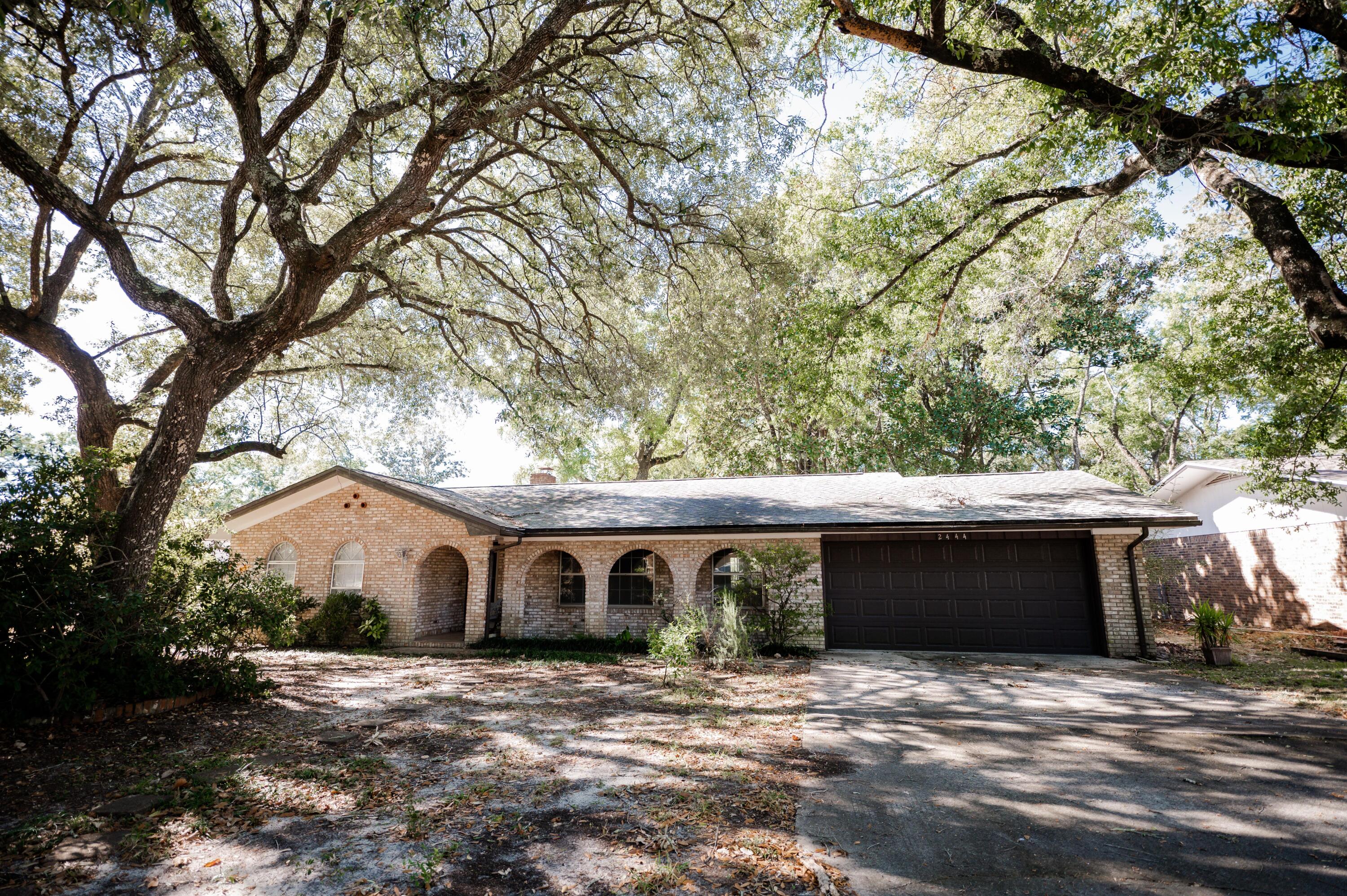 EDGEWATER VILLAGE - Residential