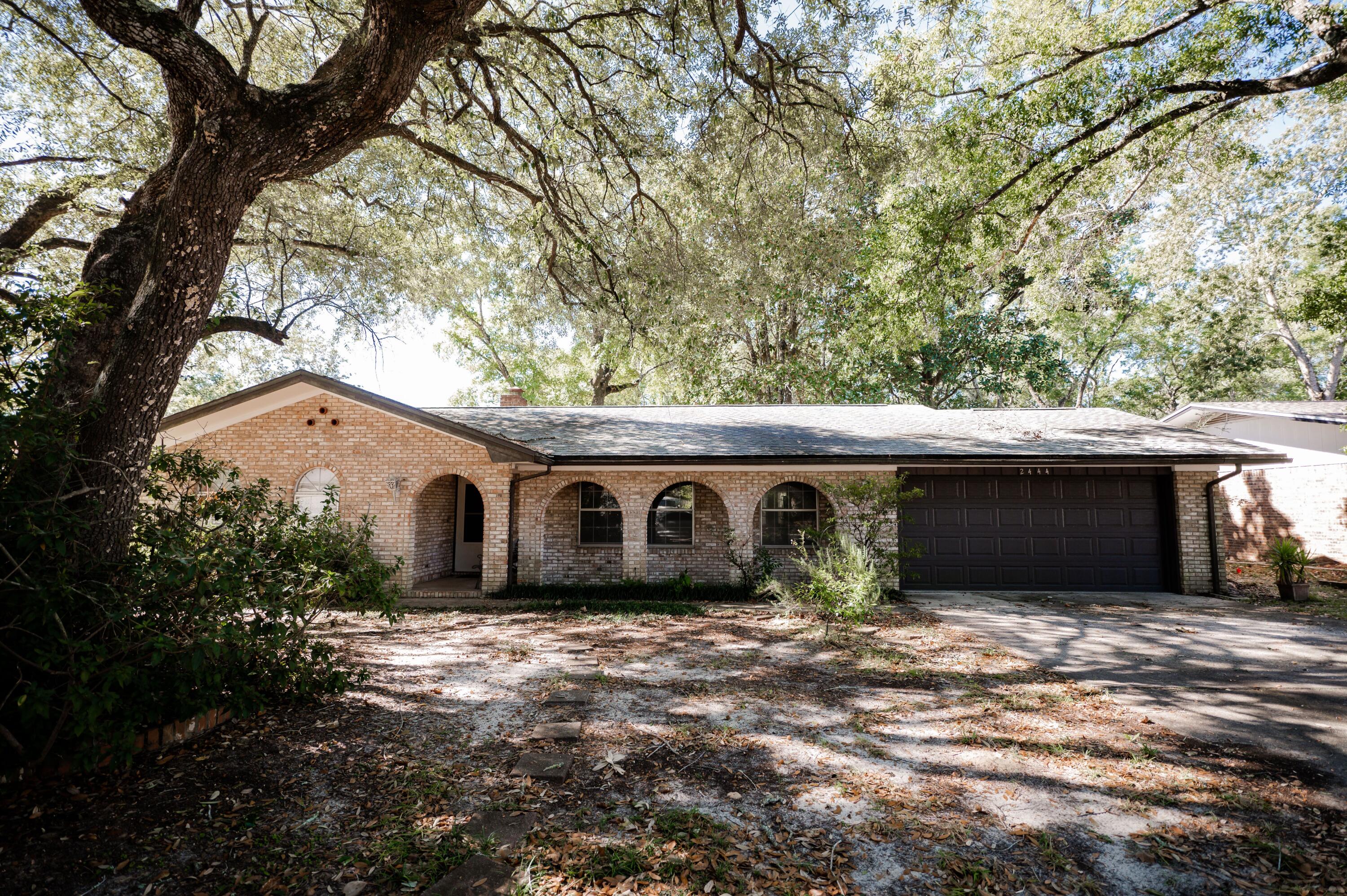 EDGEWATER VILLAGE - Residential