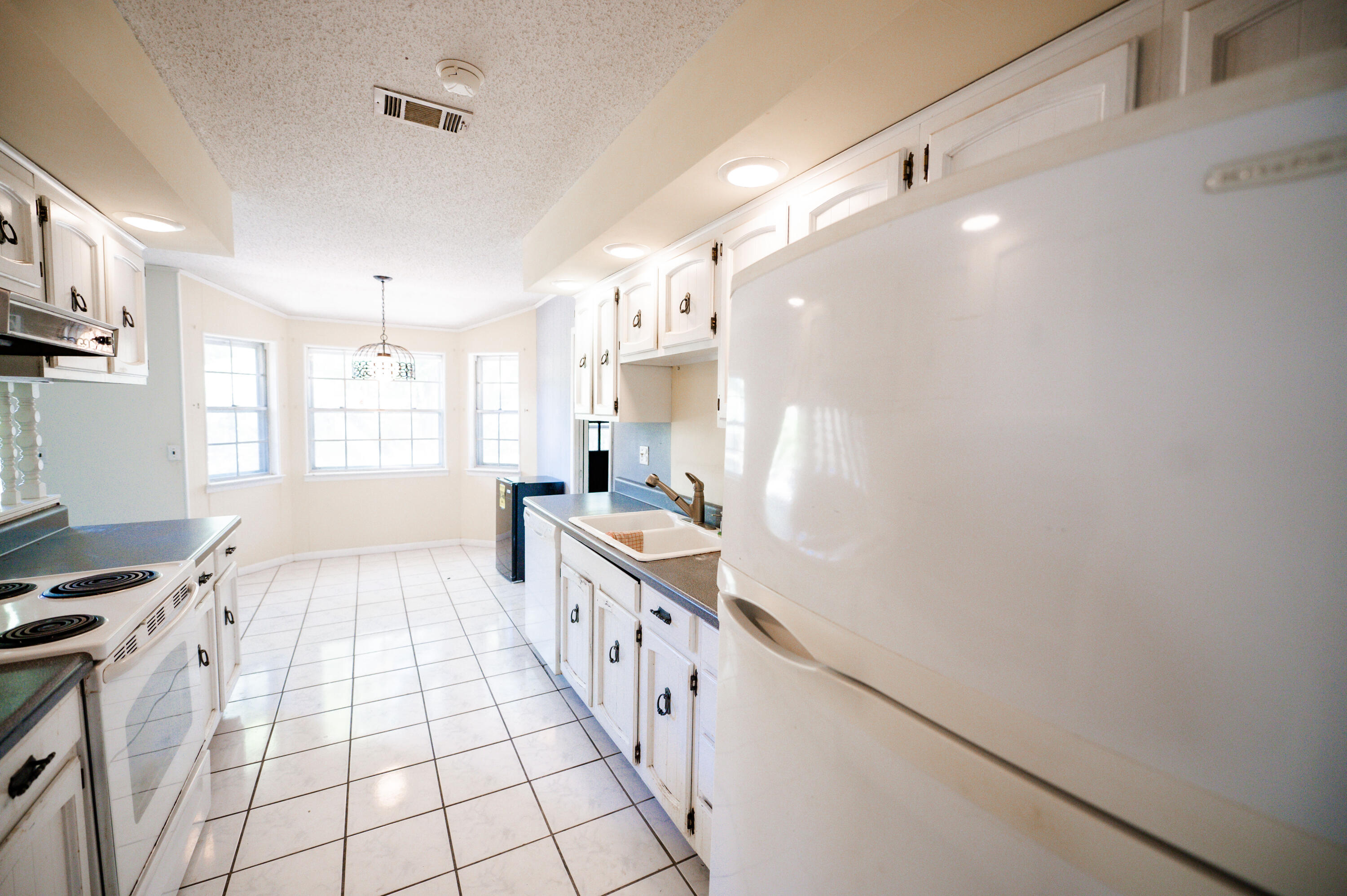 EDGEWATER VILLAGE - Residential