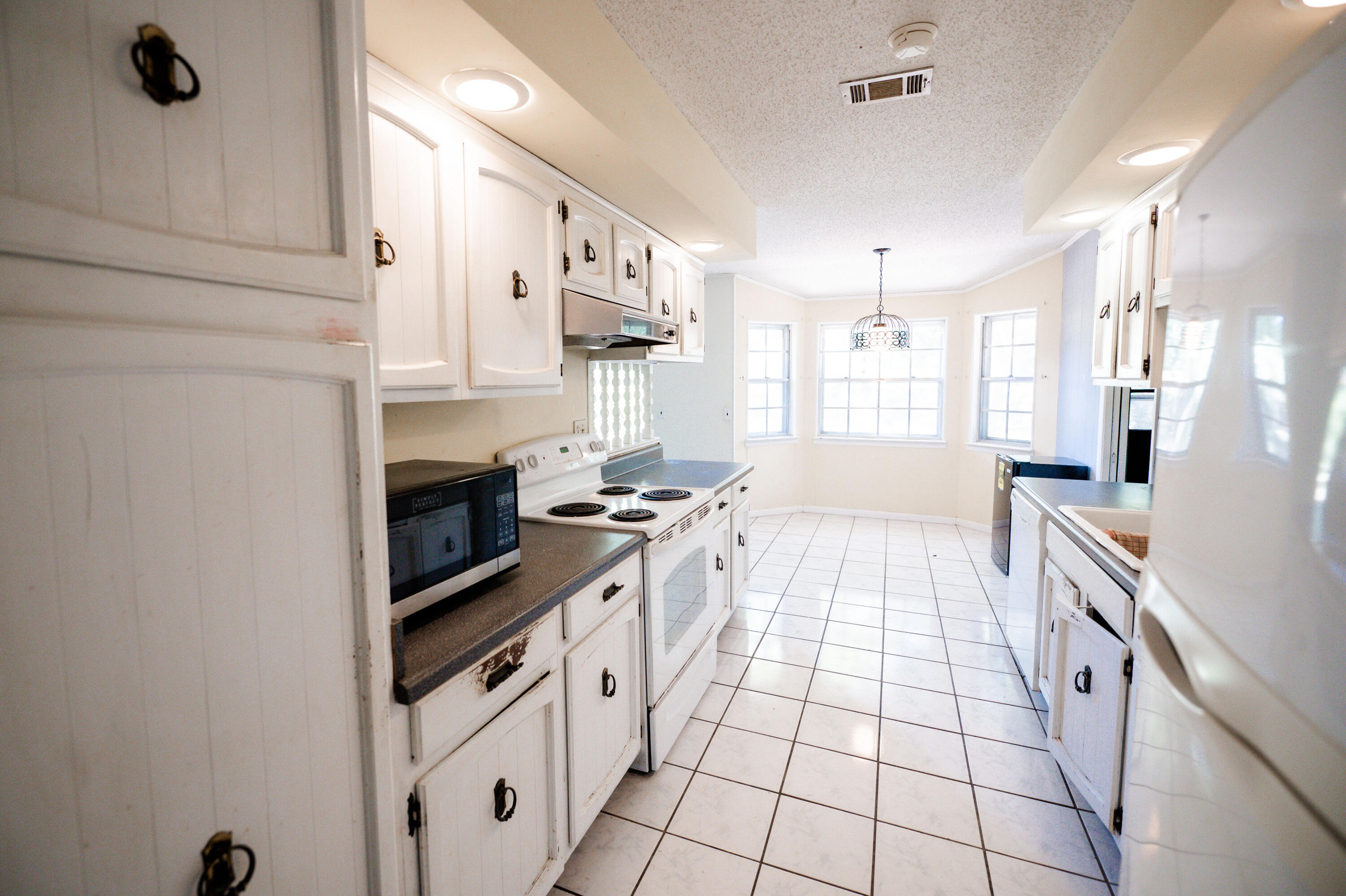 EDGEWATER VILLAGE - Residential