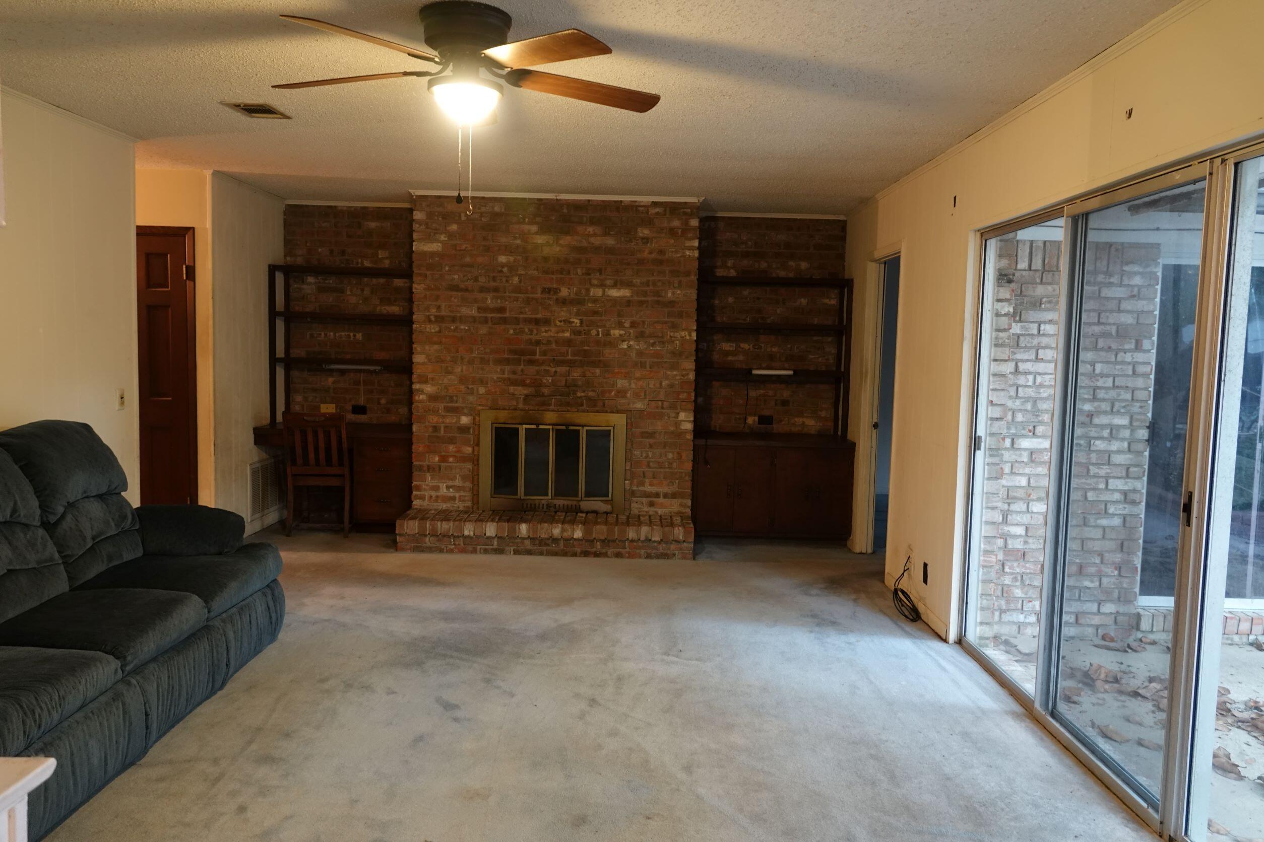 EDGEWATER VILLAGE - Residential