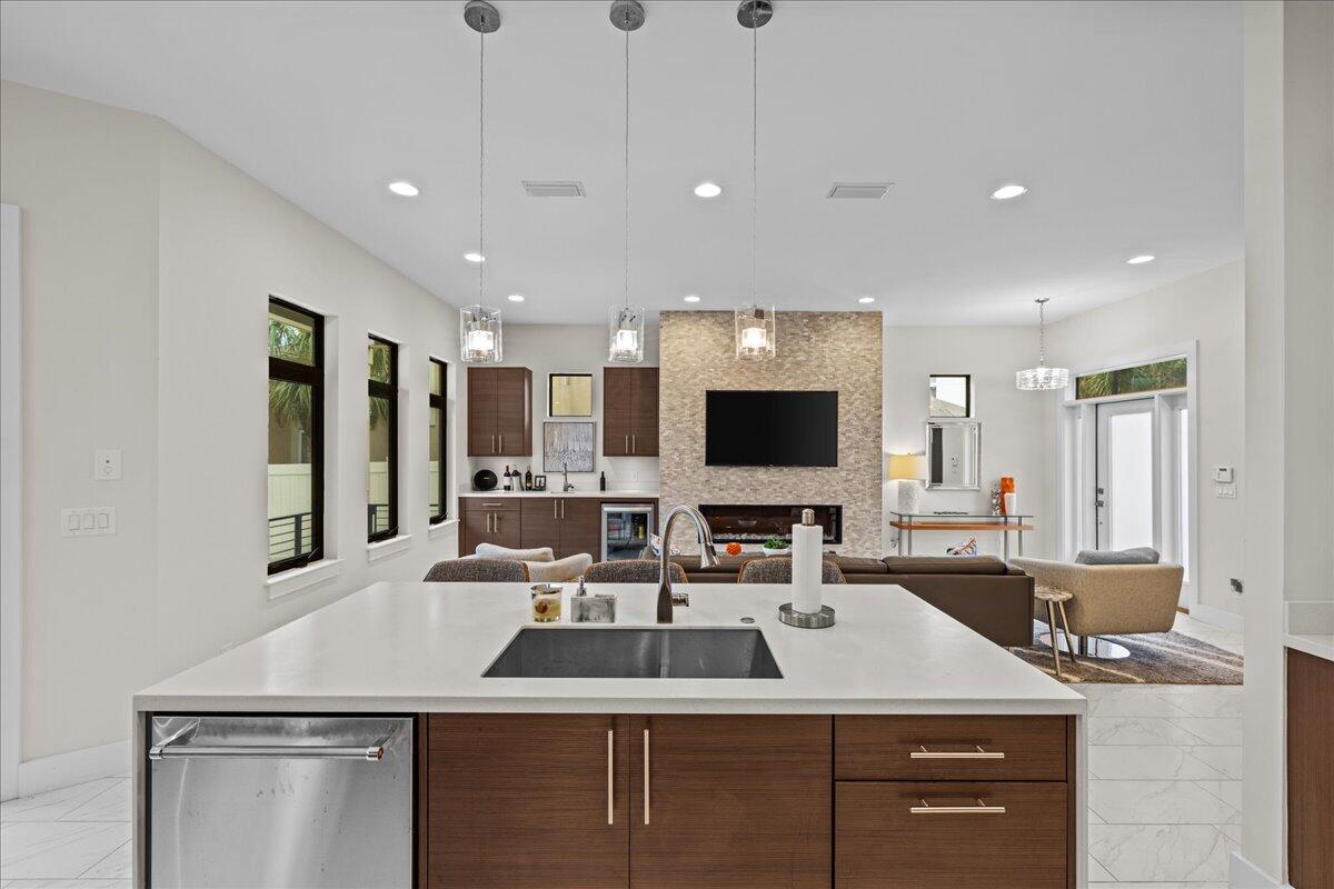 AVALON BEACH ESTATES - Residential Lease