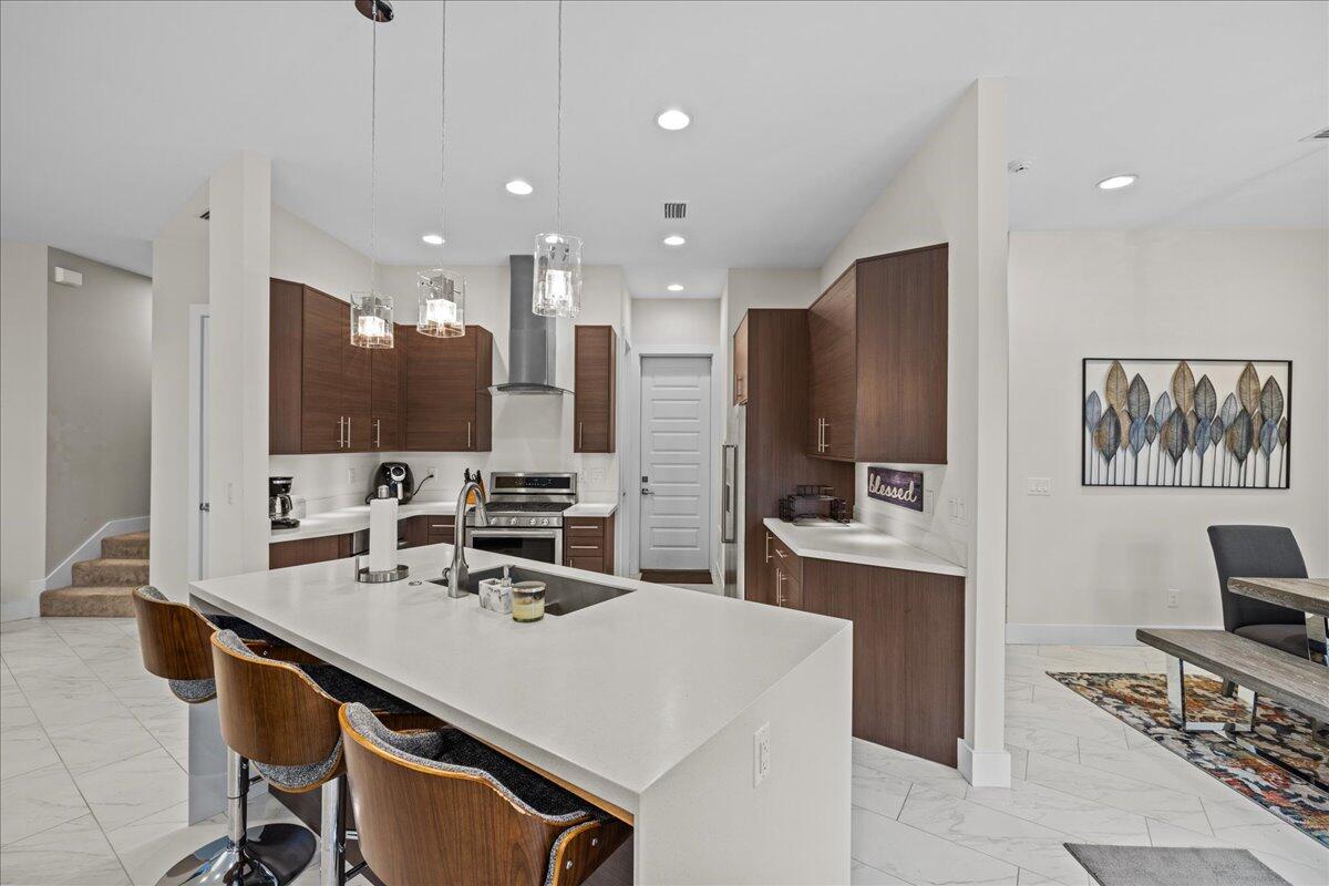 AVALON BEACH ESTATES - Residential Lease