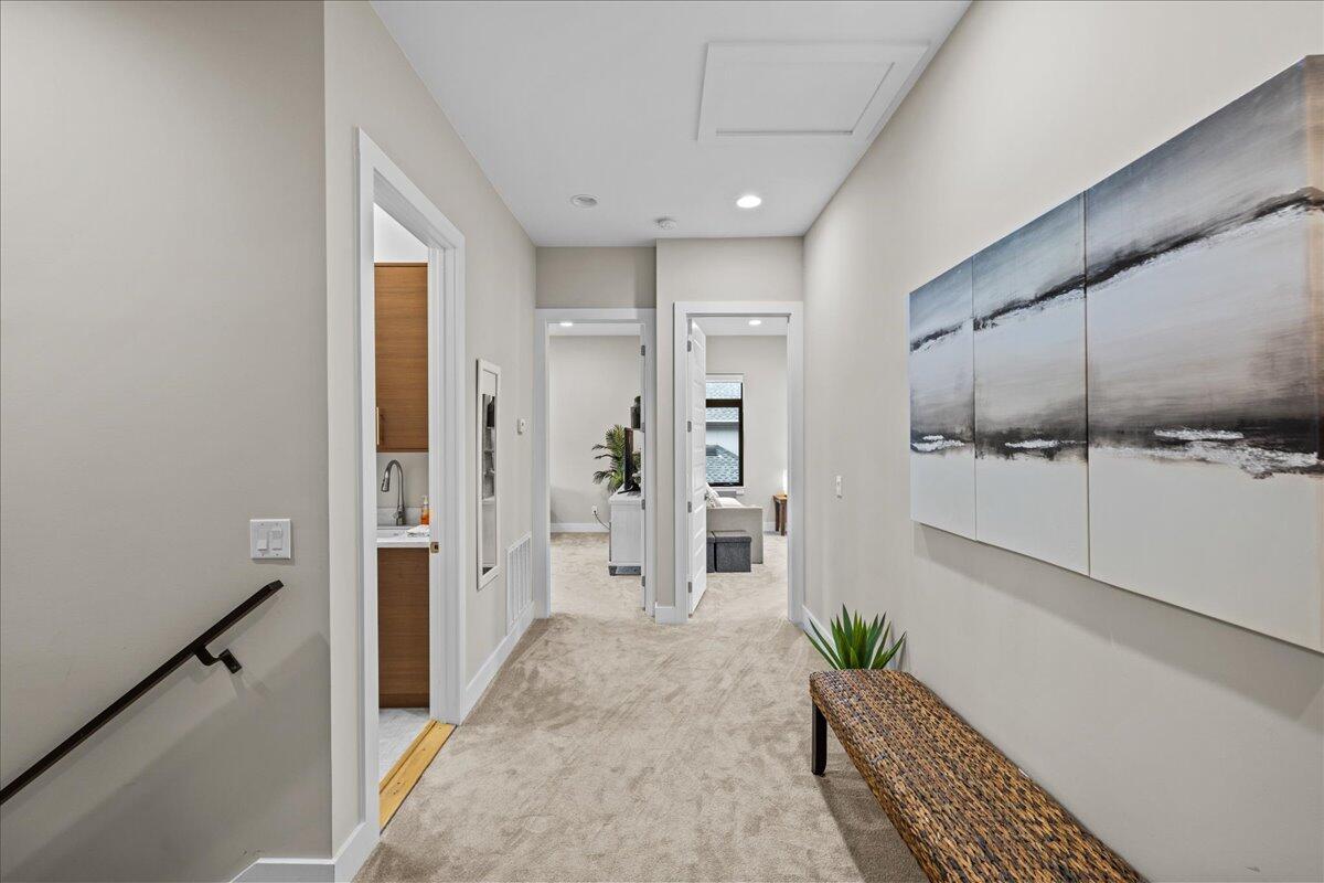 AVALON BEACH ESTATES - Residential Lease