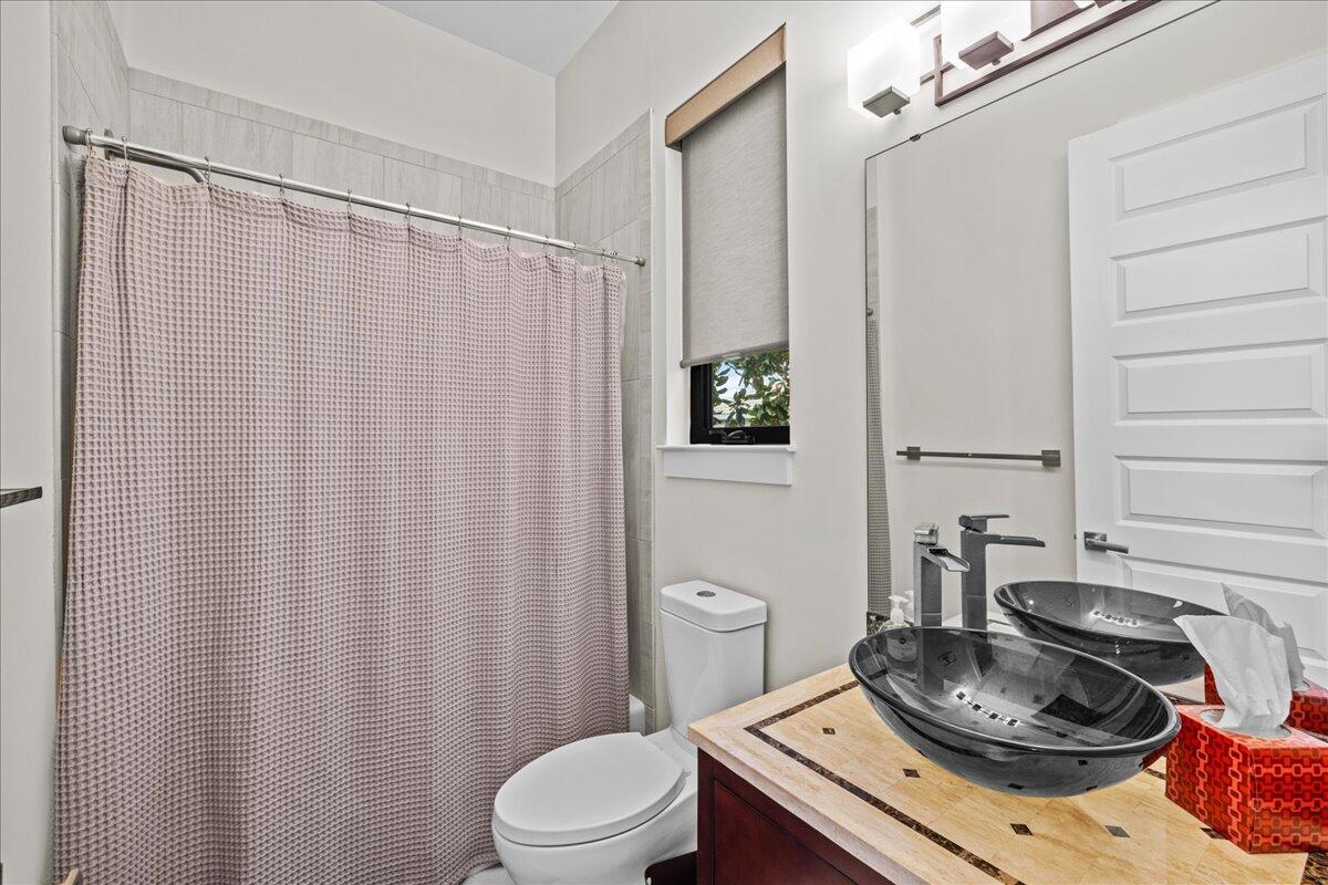 AVALON BEACH ESTATES - Residential Lease