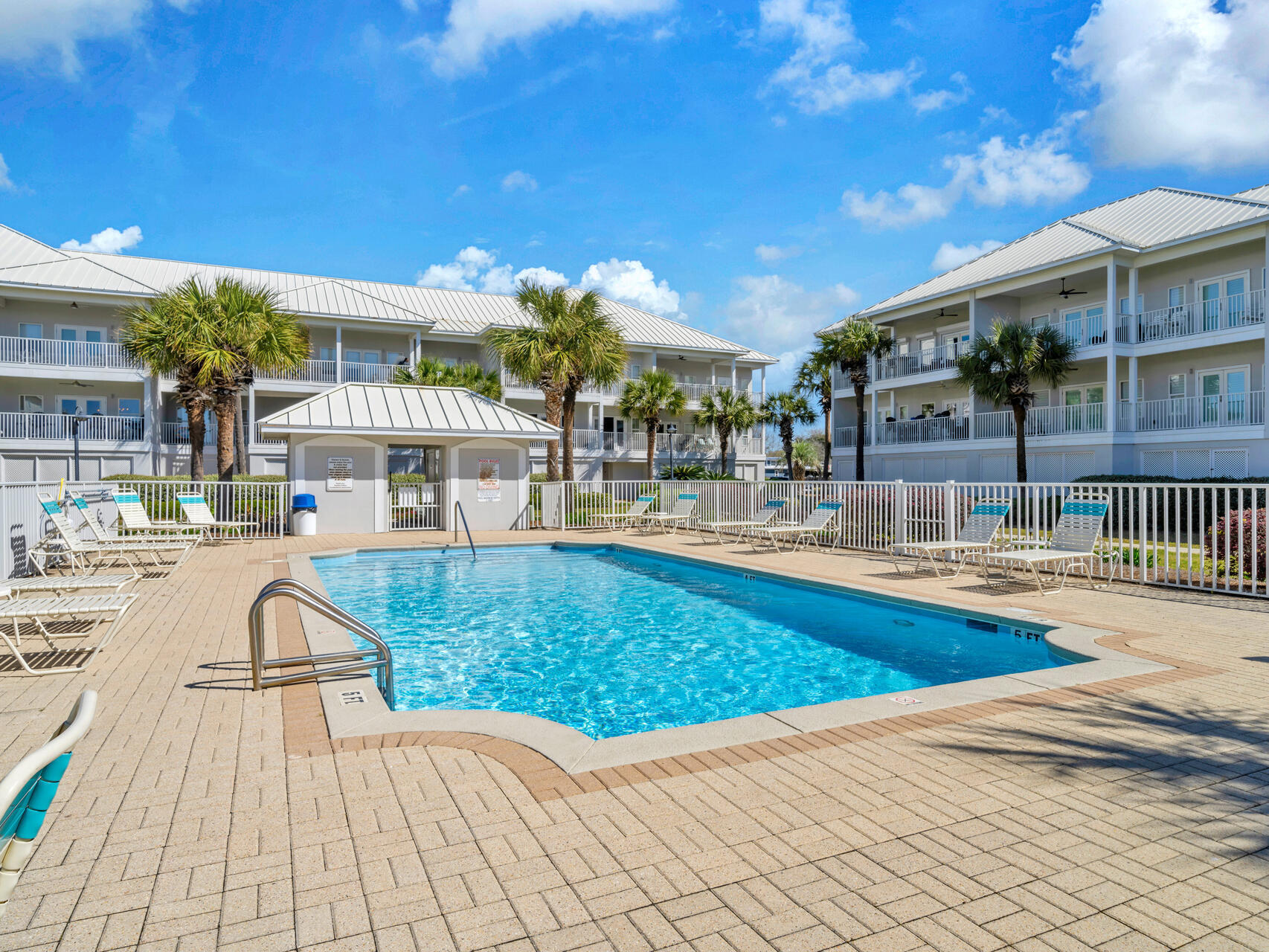 PAVILION PALMS - Residential