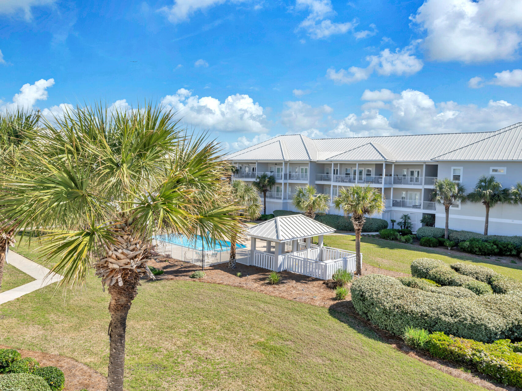 PAVILION PALMS - Residential