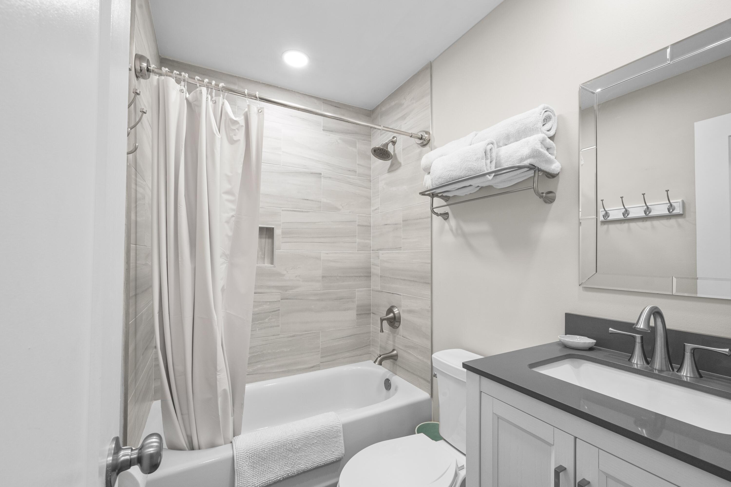 SEASCAPE CONDO GARDEN VILLA - Residential