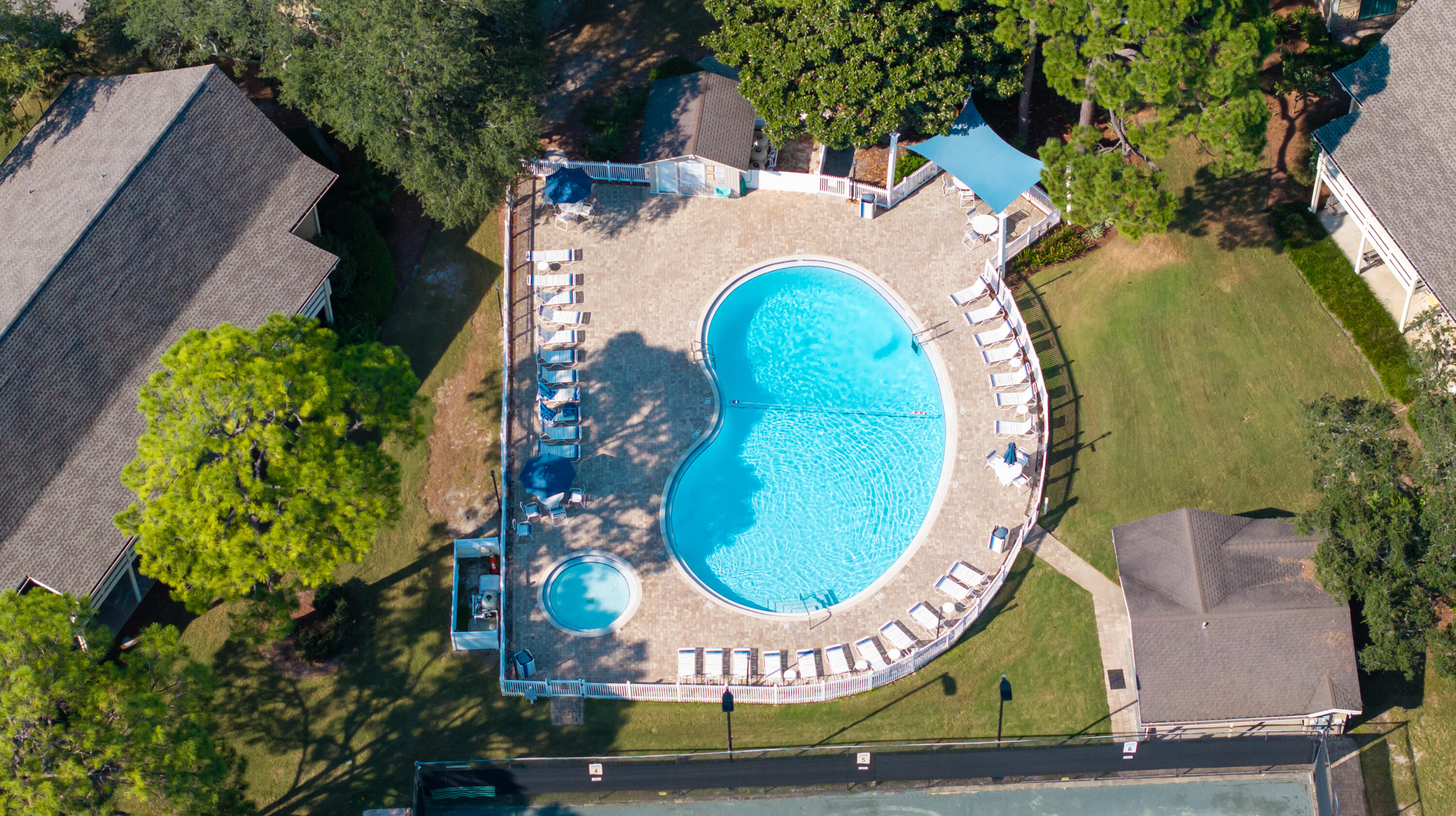 SEASCAPE CONDO GARDEN VILLA - Residential