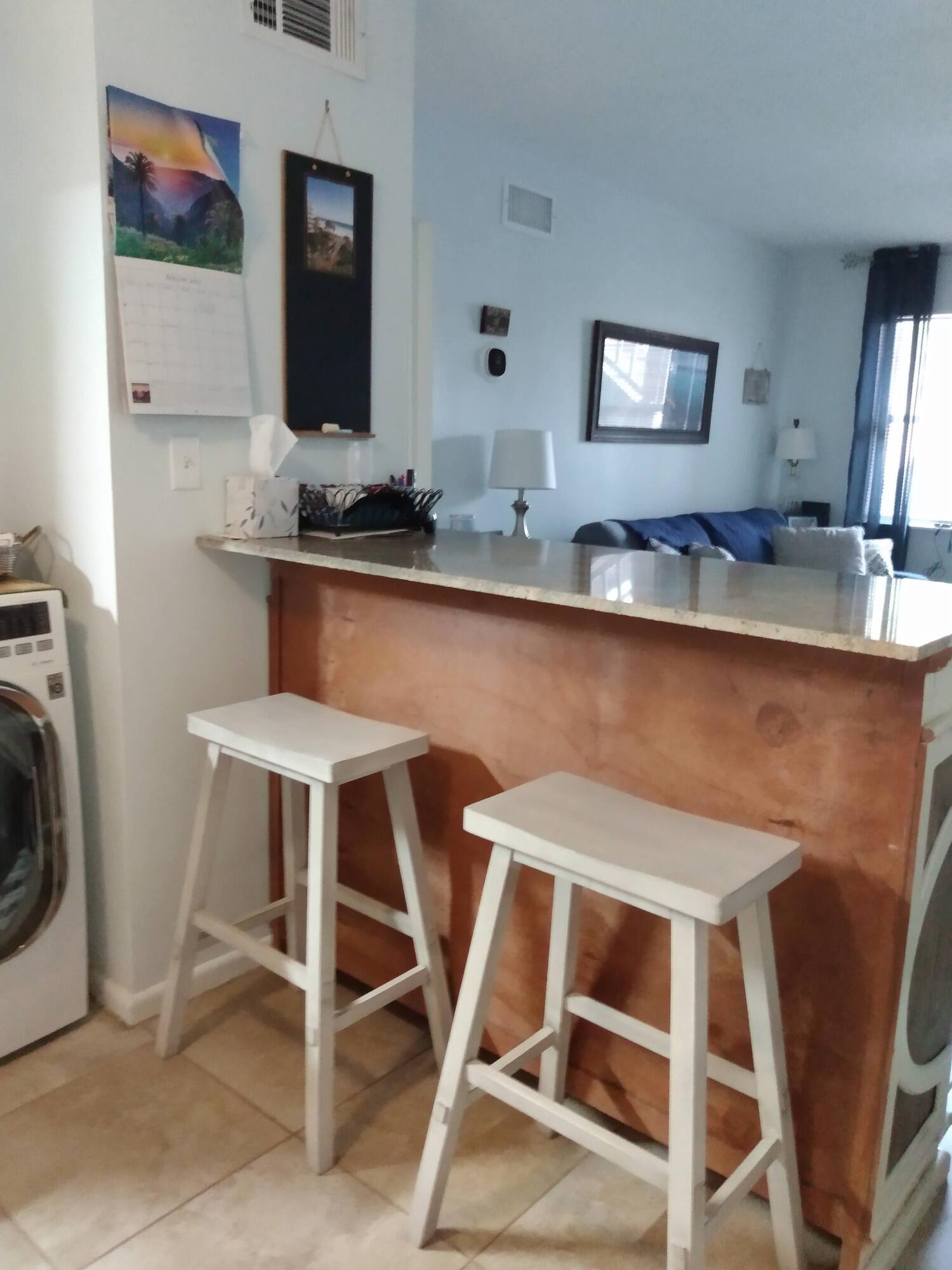 BREAKERS WEST - Residential