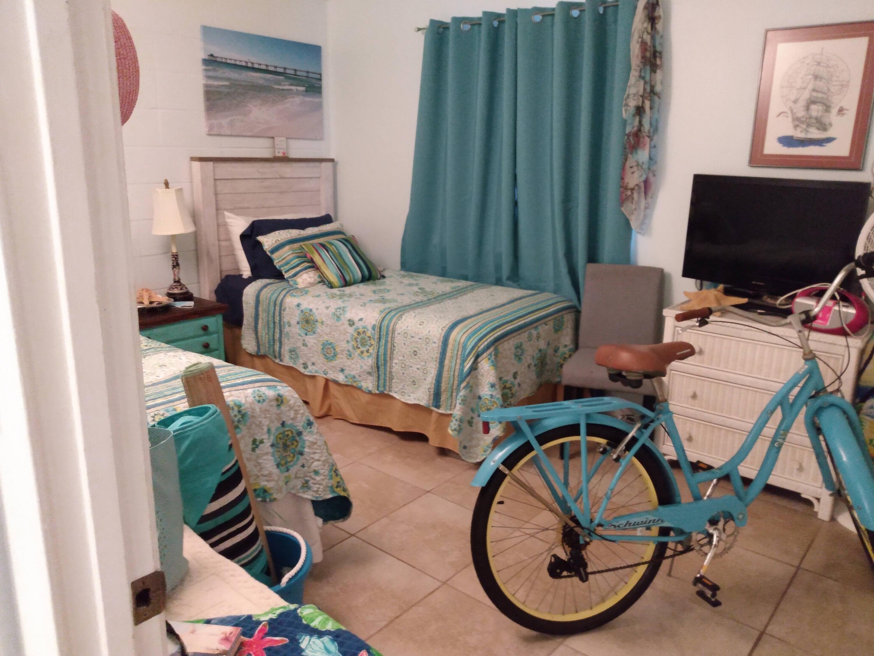 BREAKERS WEST - Residential